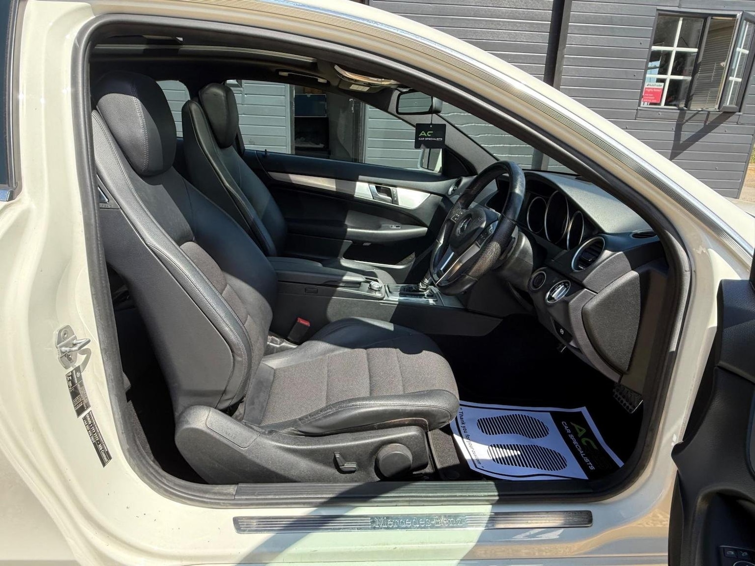 Used Mercedes-Benz C Class 2011 for sale - 76605668: Photo 21