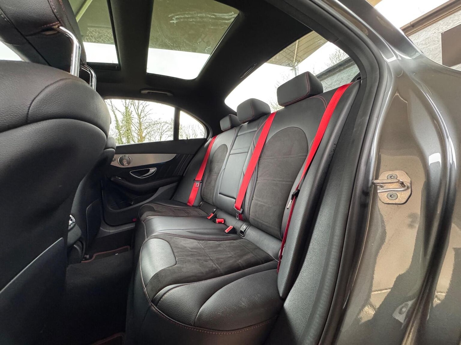 Used Mercedes-Benz C Class 2018 for sale - 77729573: Photo 32