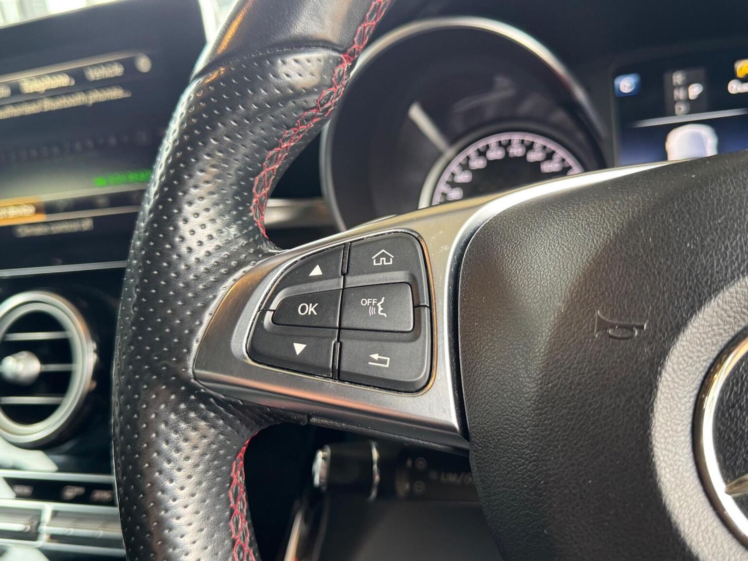 Used Mercedes-Benz C Class 2018 for sale - 77729573: Photo 38