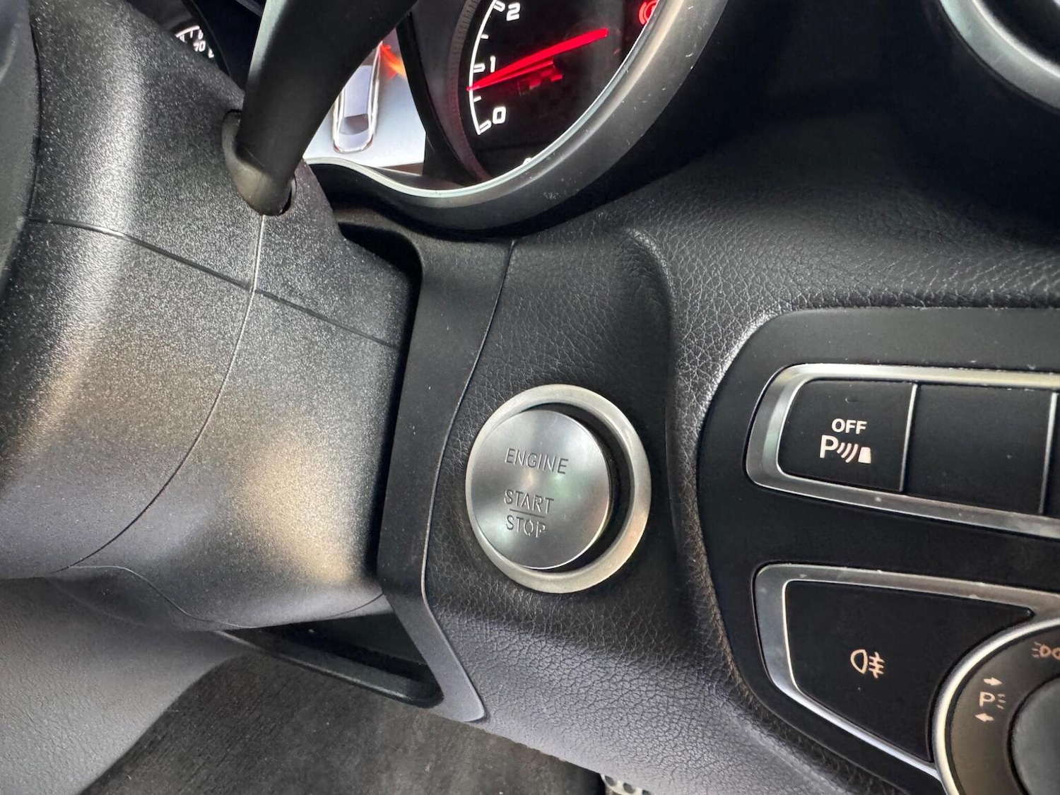 Used Mercedes-Benz C Class 2018 for sale - 77729573: Photo 42