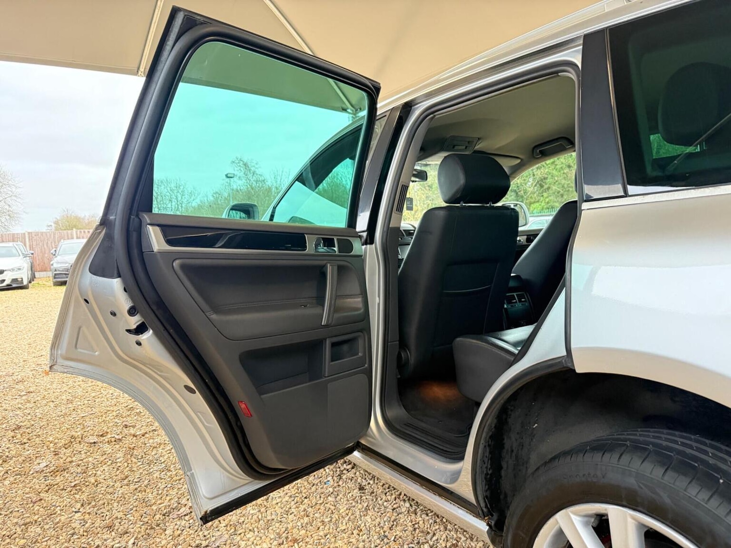 Used Volkswagen Touareg 2009 for sale - 77245289: Photo 29