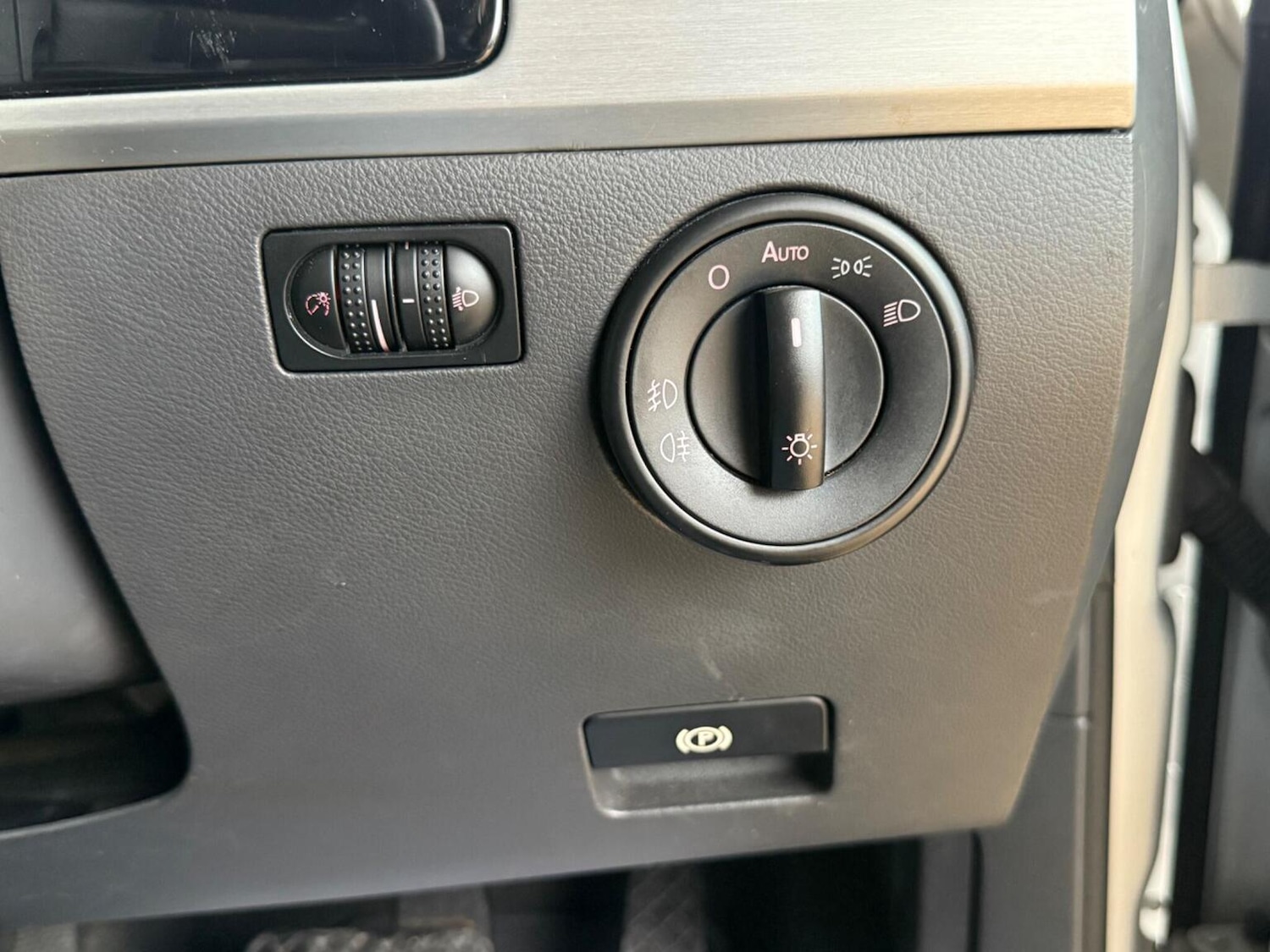 Used Volkswagen Touareg 2009 for sale - 77245289: Photo 42