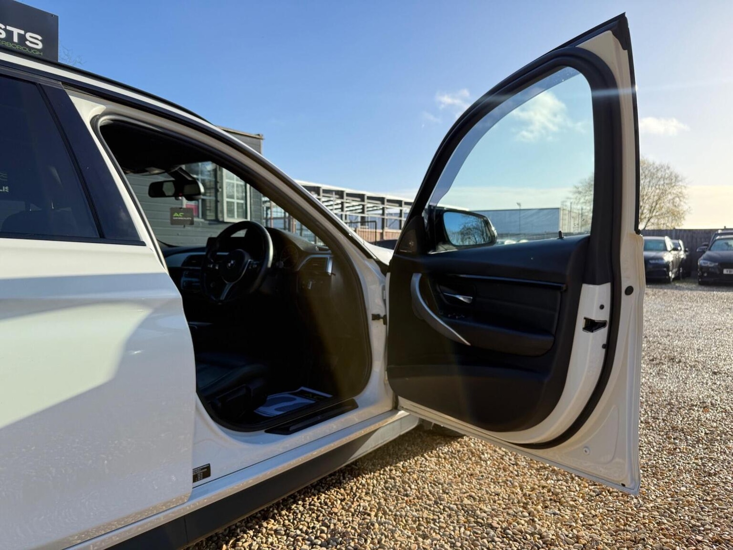 Used BMW 3 Series 2017 for sale - 76618786: Photo 19