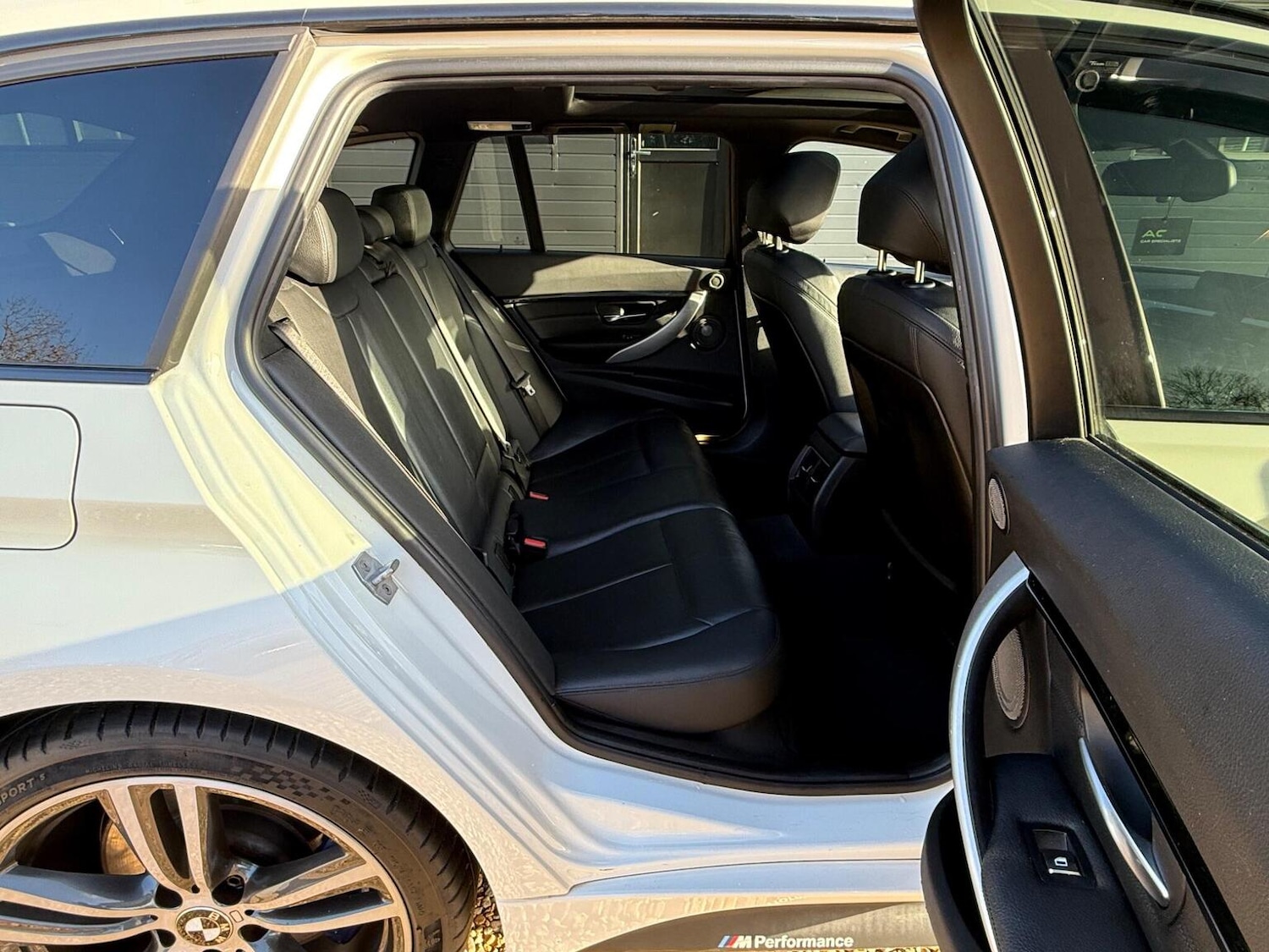 Used BMW 3 Series 2017 for sale - 76618786: Photo 24