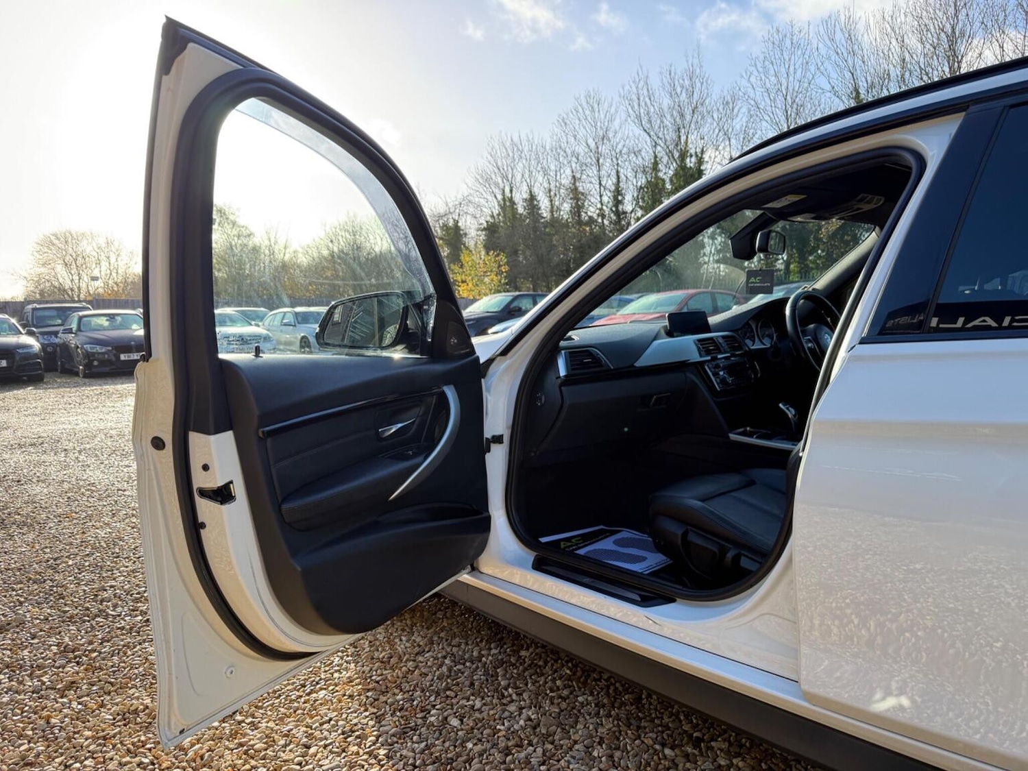 Used BMW 3 Series 2017 for sale - 76618786: Photo 31