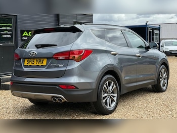 Used Hyundai Santa Fe 2015 for sale - 76005632: Photo