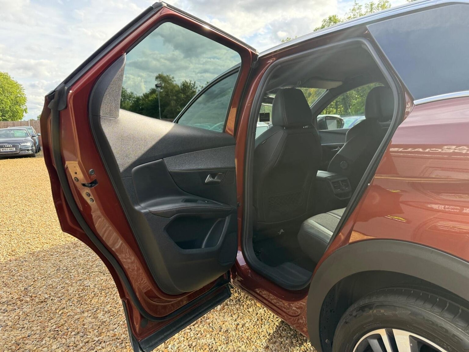 Used Peugeot 3008 2017 for sale - 76793078: Photo 31