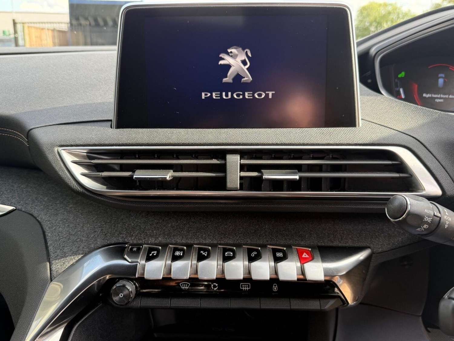 Used Peugeot 3008 2017 for sale - 76793078: Photo 42