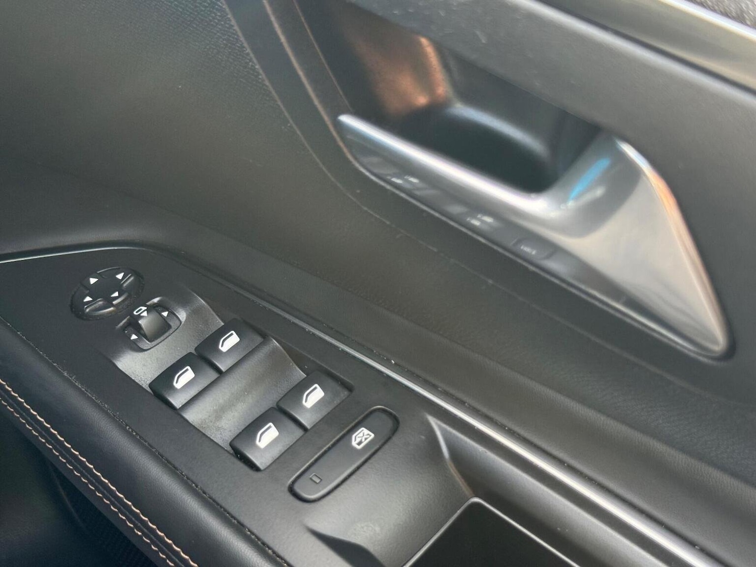 Used Peugeot 3008 2017 for sale - 76793078: Photo 49