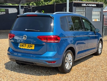 Used Volkswagen Touran 2017 for sale - 79173660: Photo