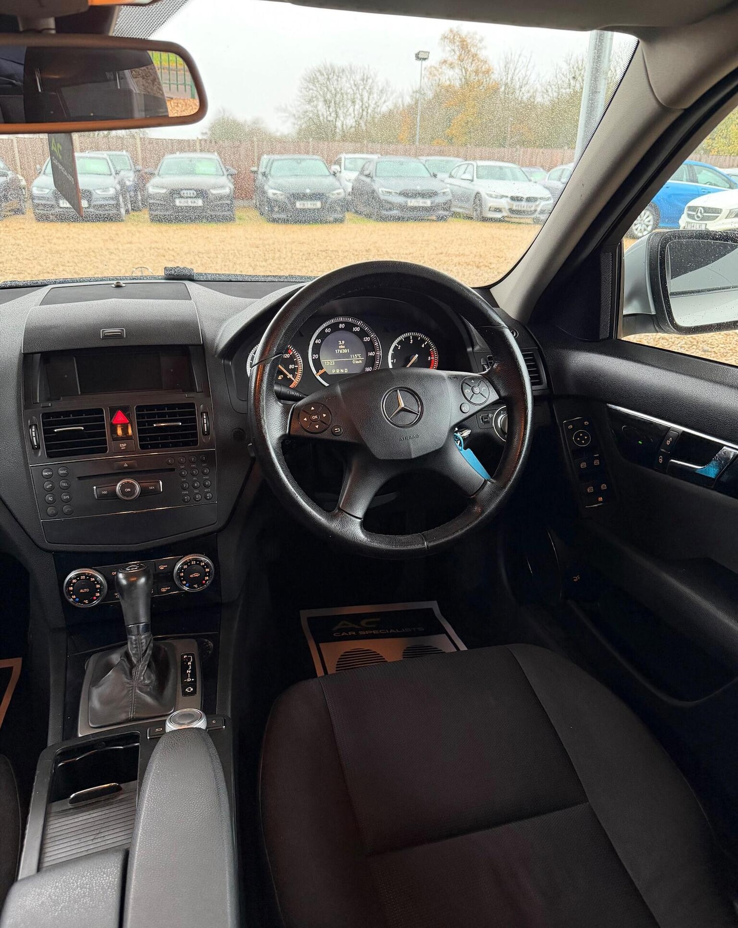 Used Mercedes-Benz C Class 2008 for sale - 76855373: Photo 2