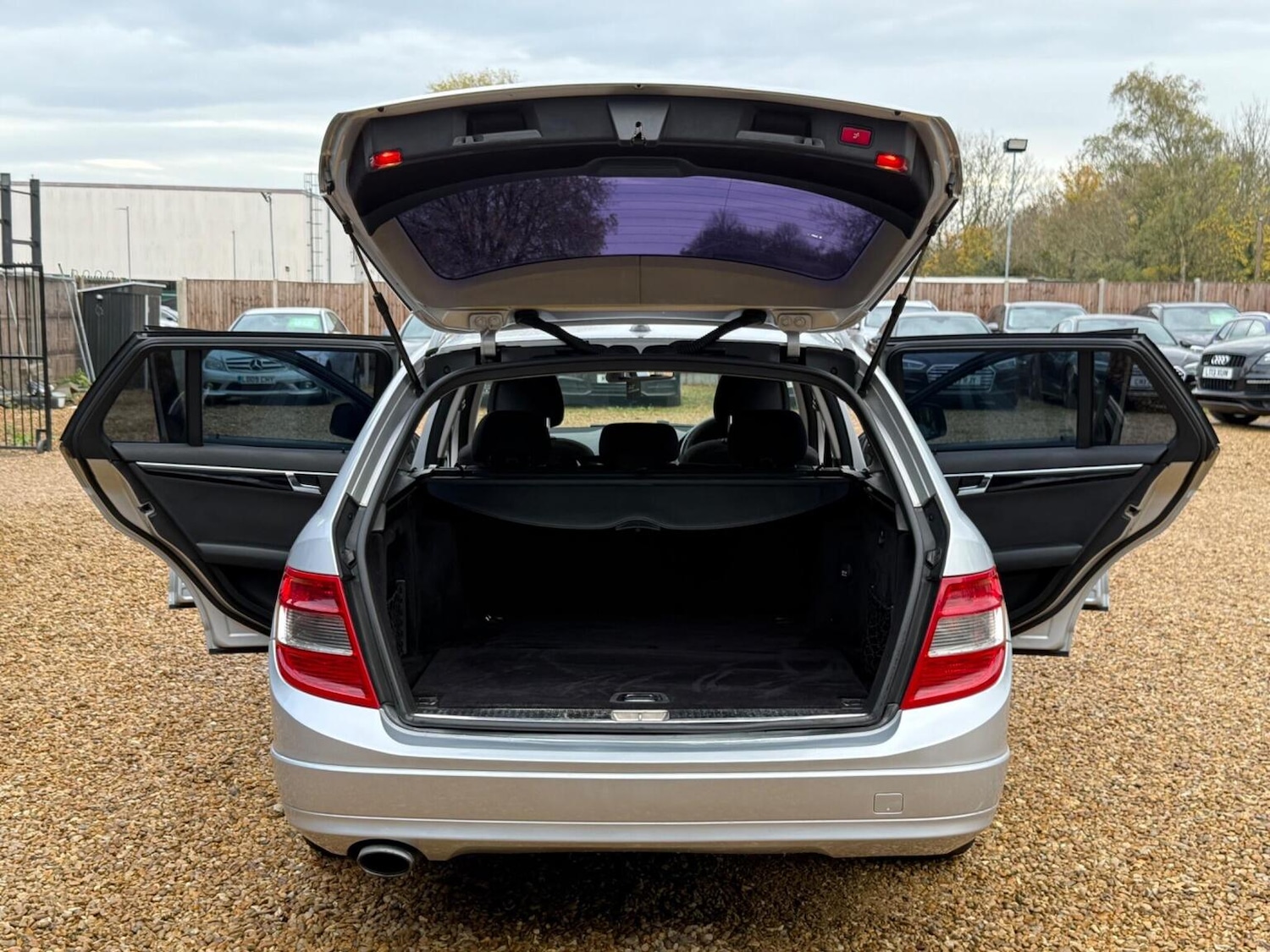 Used Mercedes-Benz C Class 2008 for sale - 76855373: Photo 28