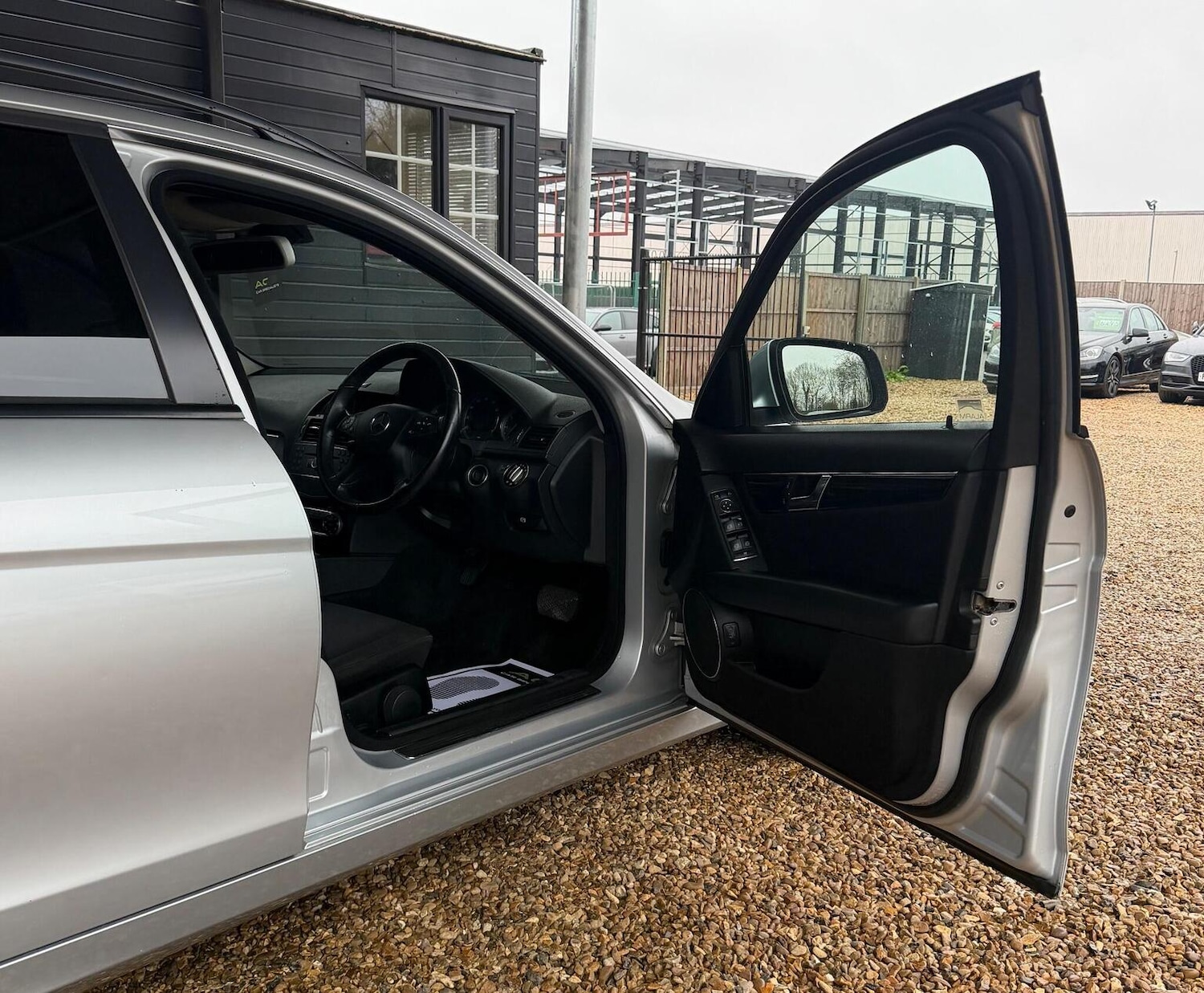 Used Mercedes-Benz C Class 2008 for sale - 76855373: Photo 62