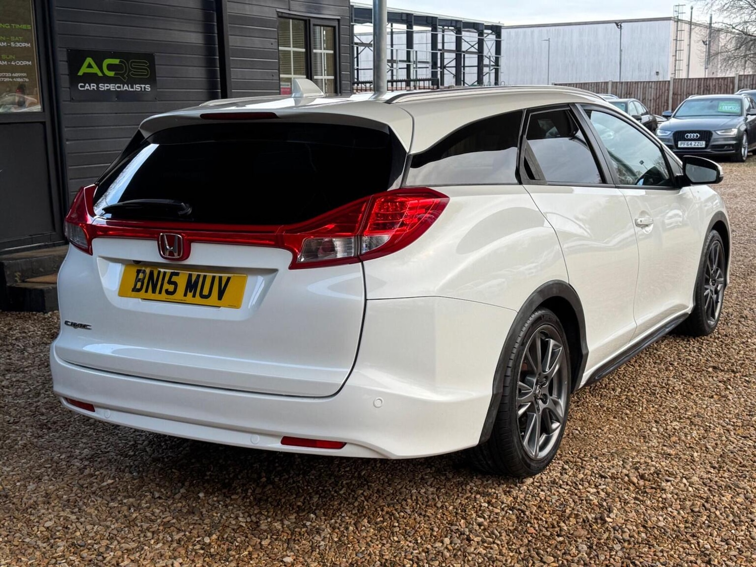 Used Honda Civic 2015 for sale - 76858923: Photo 3