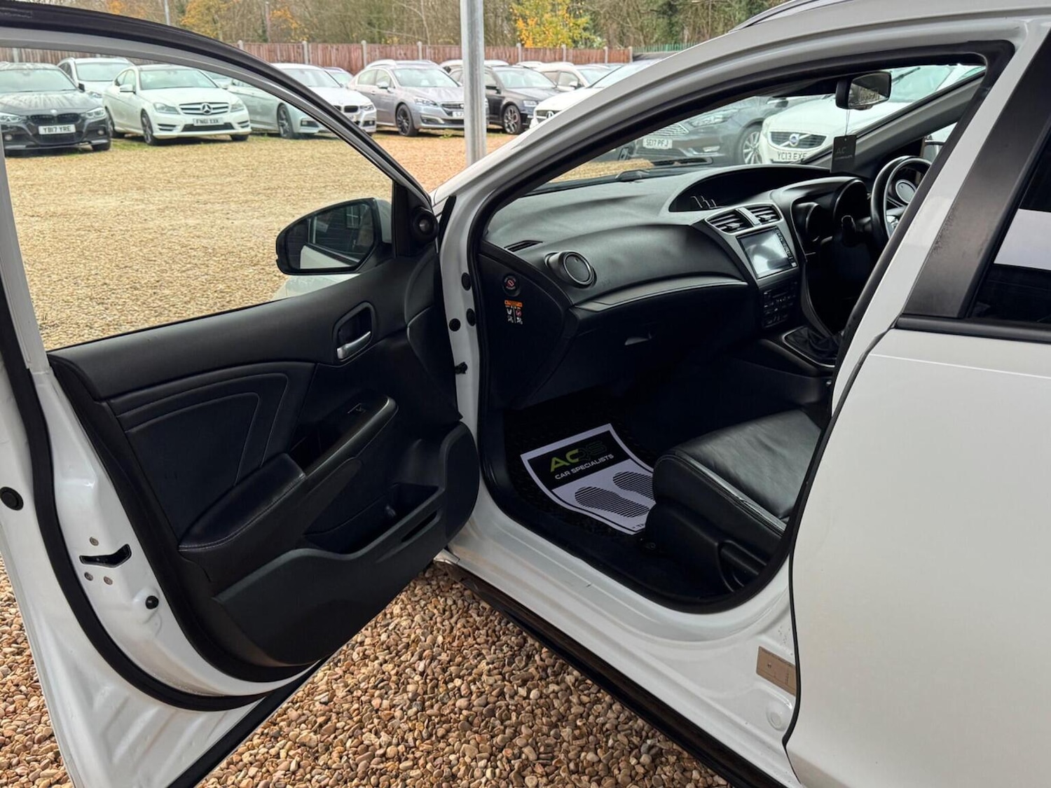 Used Honda Civic 2015 for sale - 76858923: Photo 30