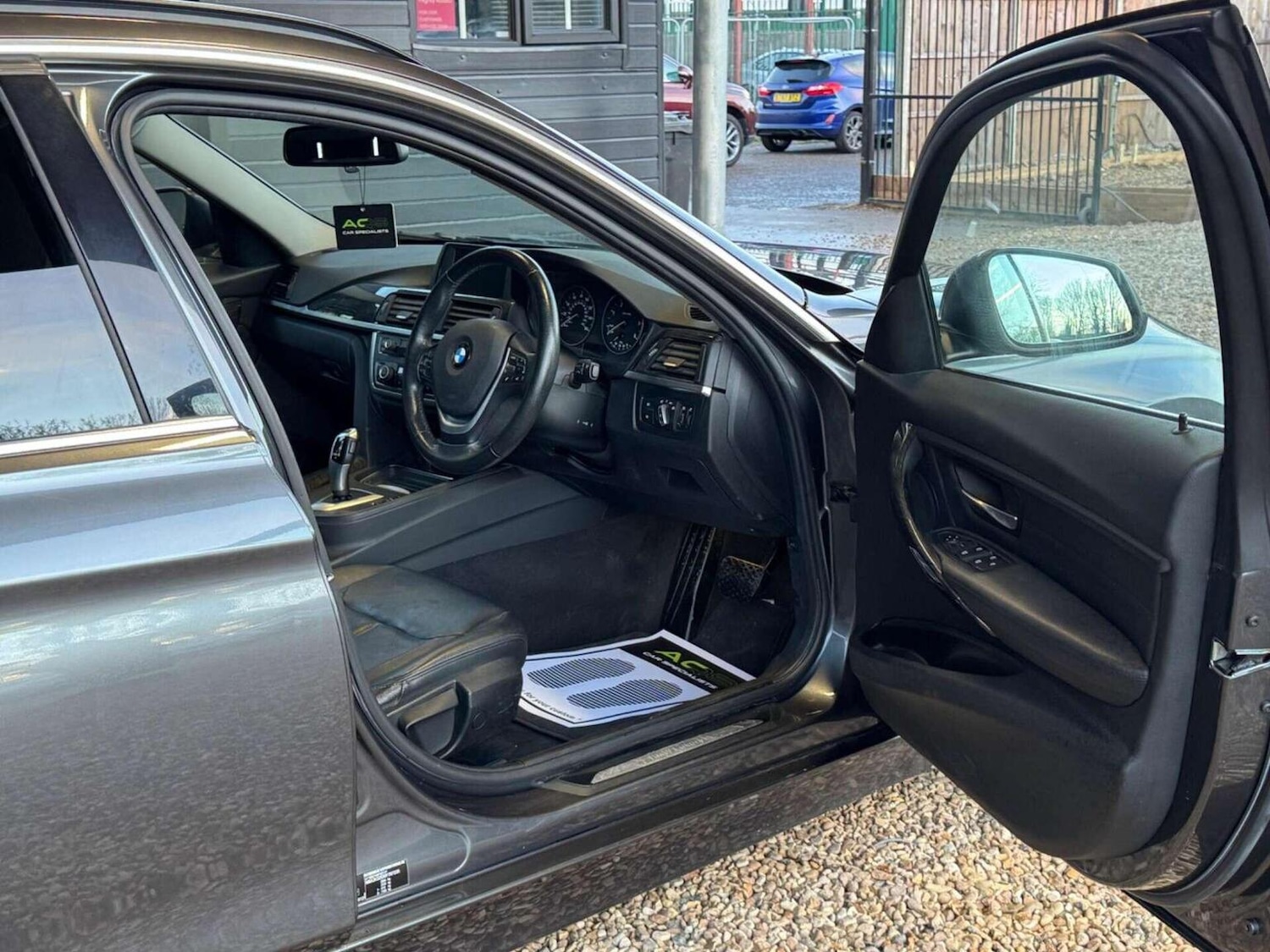 Used BMW 3 Series 2012 for sale - 77595297: Photo 18