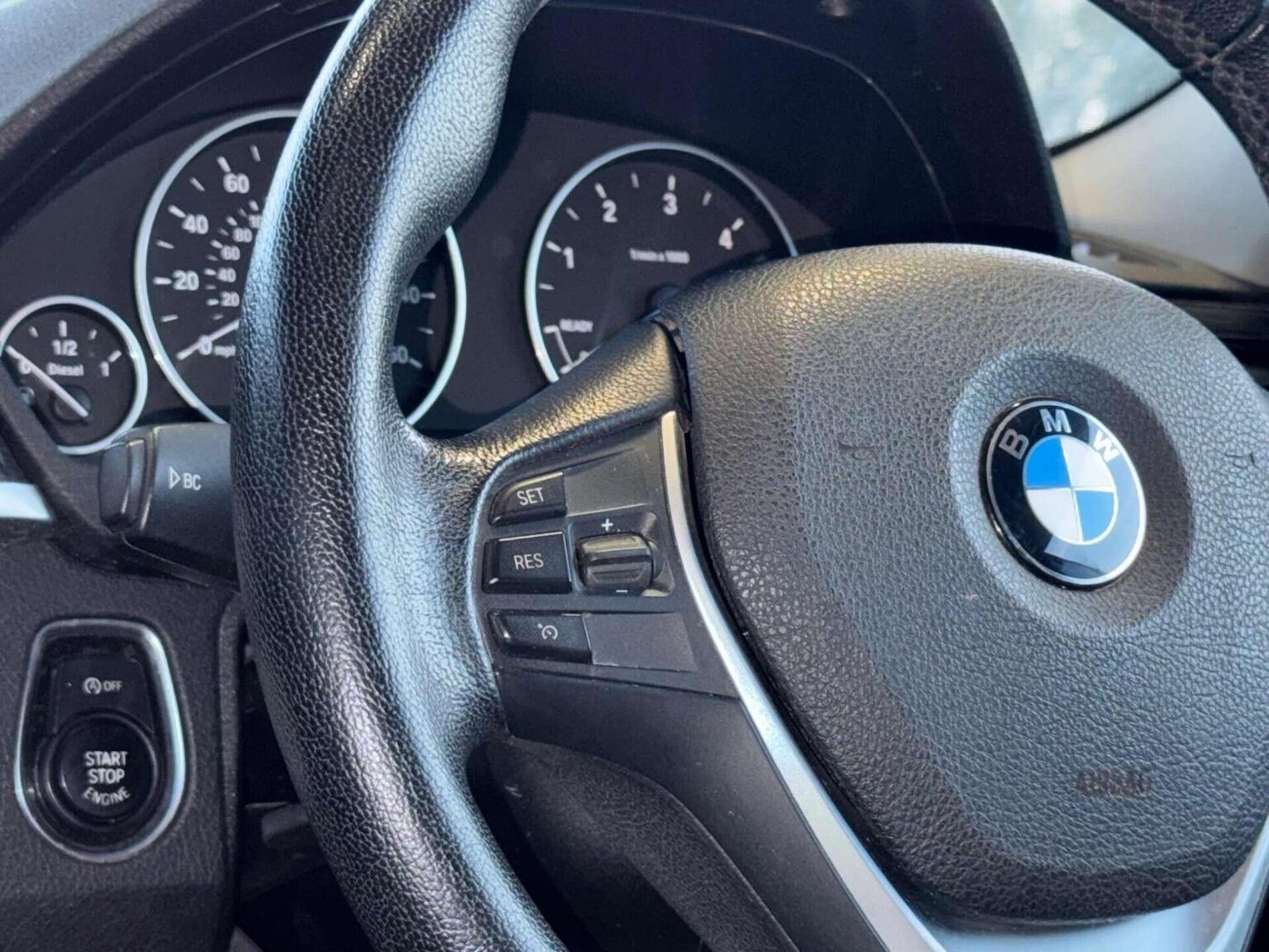 Used BMW 3 Series 2012 for sale - 77595297: Photo 35