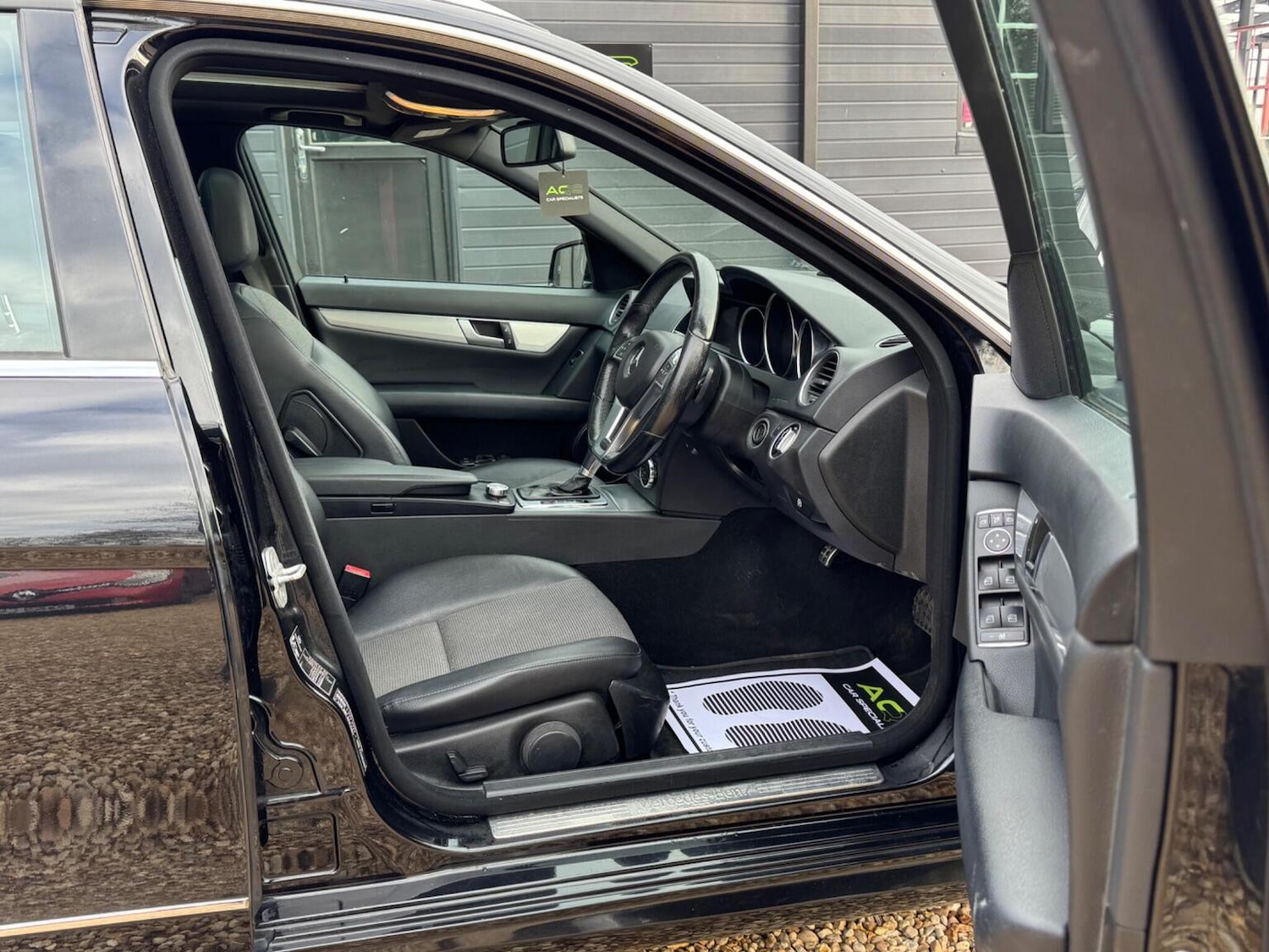 Used Mercedes-Benz C Class 2012 for sale - 76666157: Photo 20