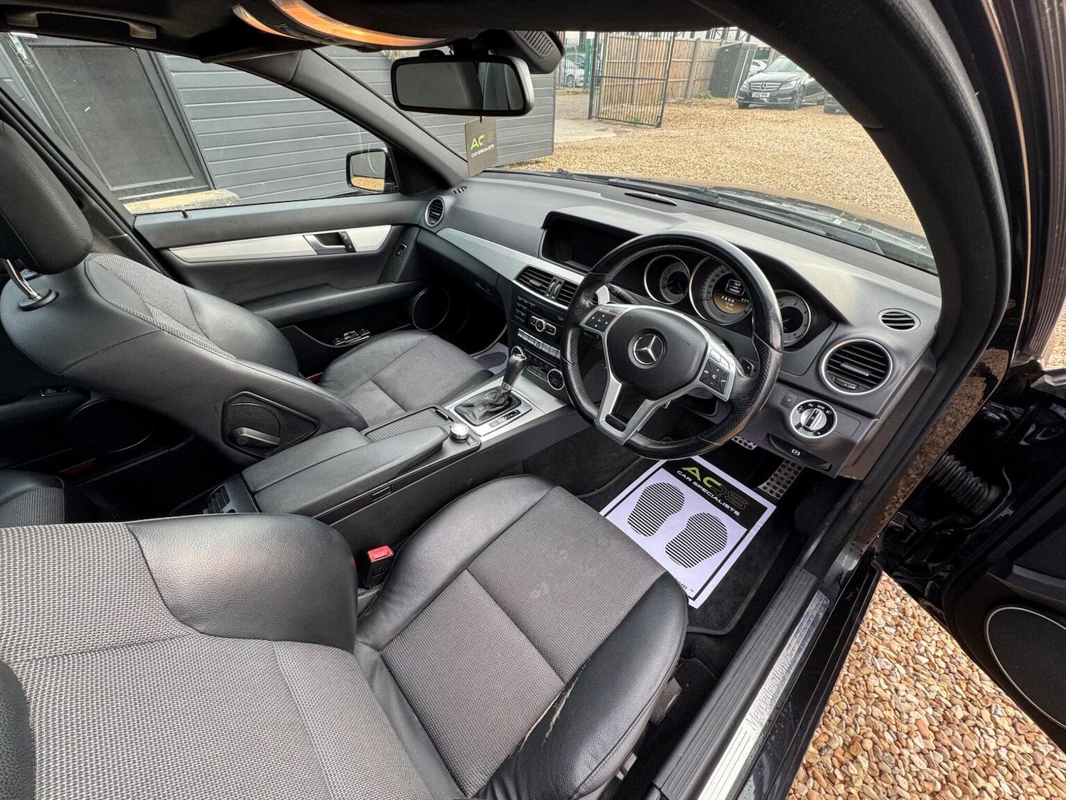 Used Mercedes-Benz C Class 2012 for sale - 76666157: Photo 21