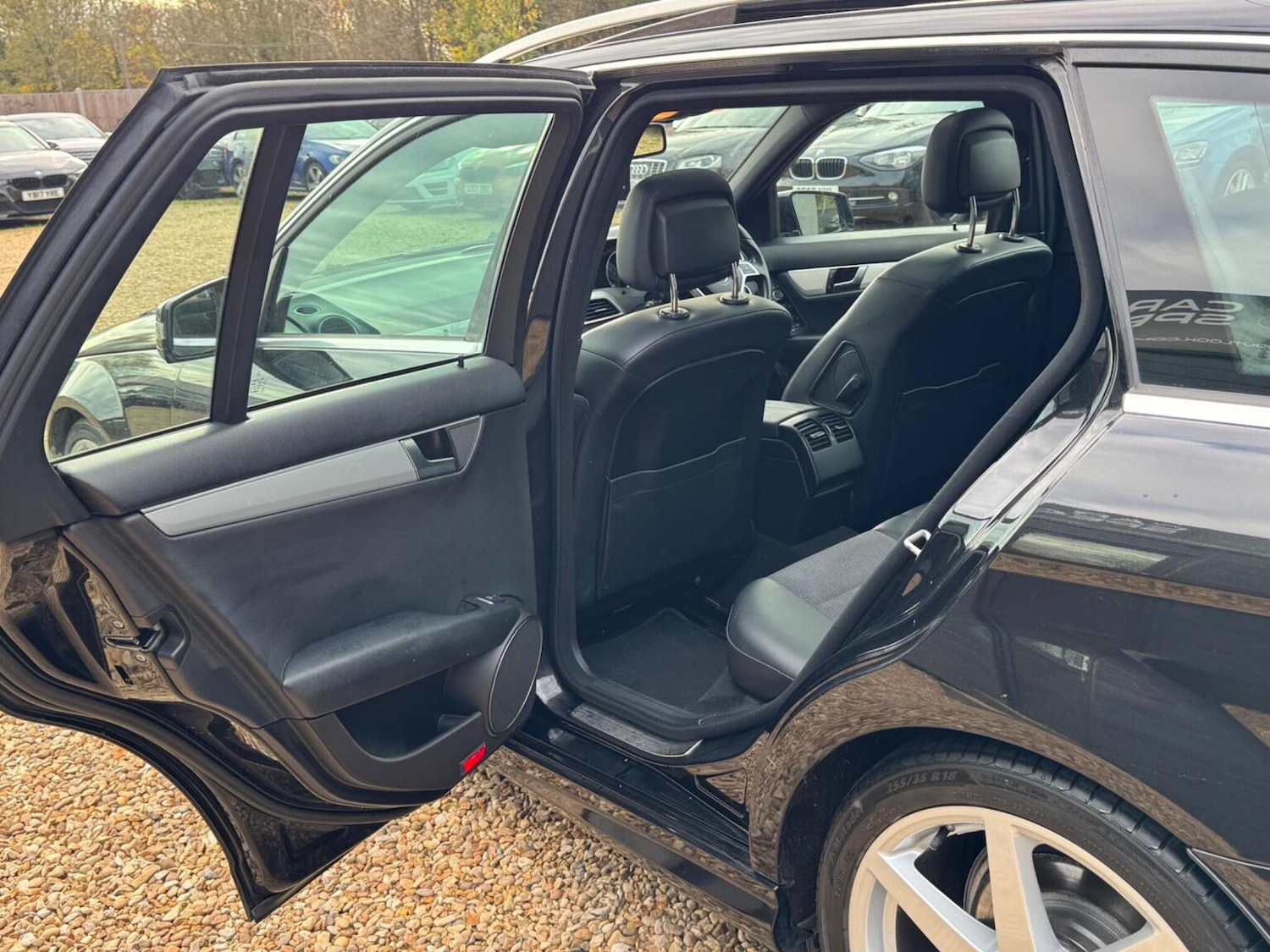 Used Mercedes-Benz C Class 2012 for sale - 76666157: Photo 28