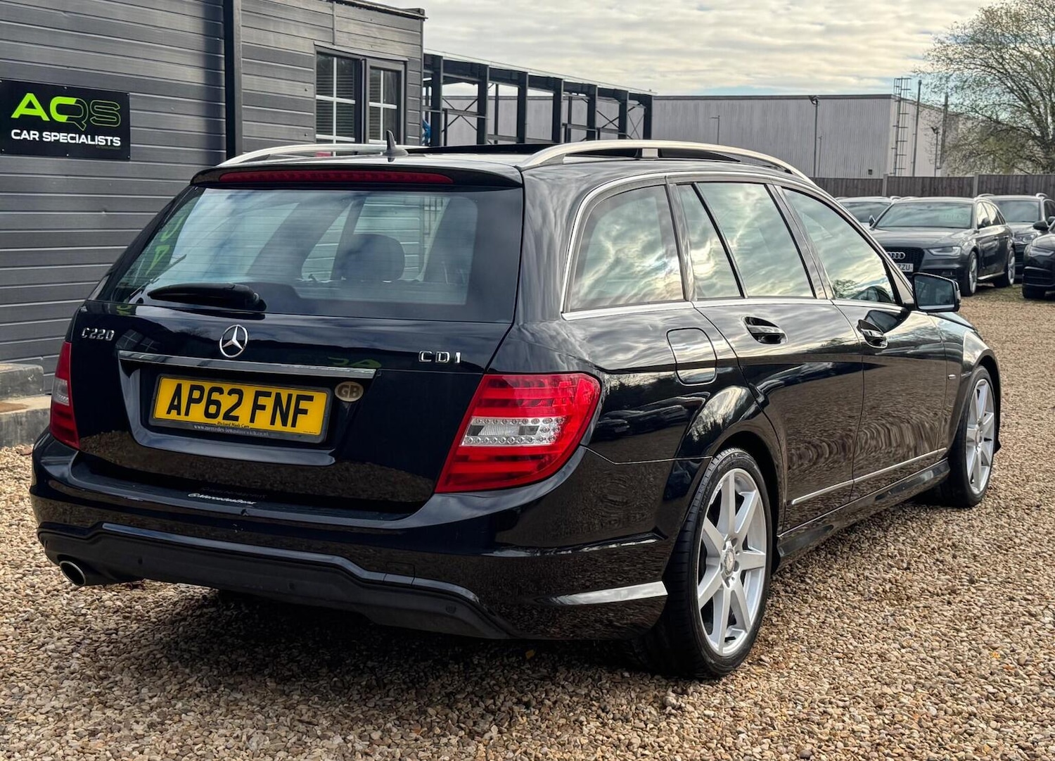 Used Mercedes-Benz C Class 2012 for sale - 76666157: Photo 3