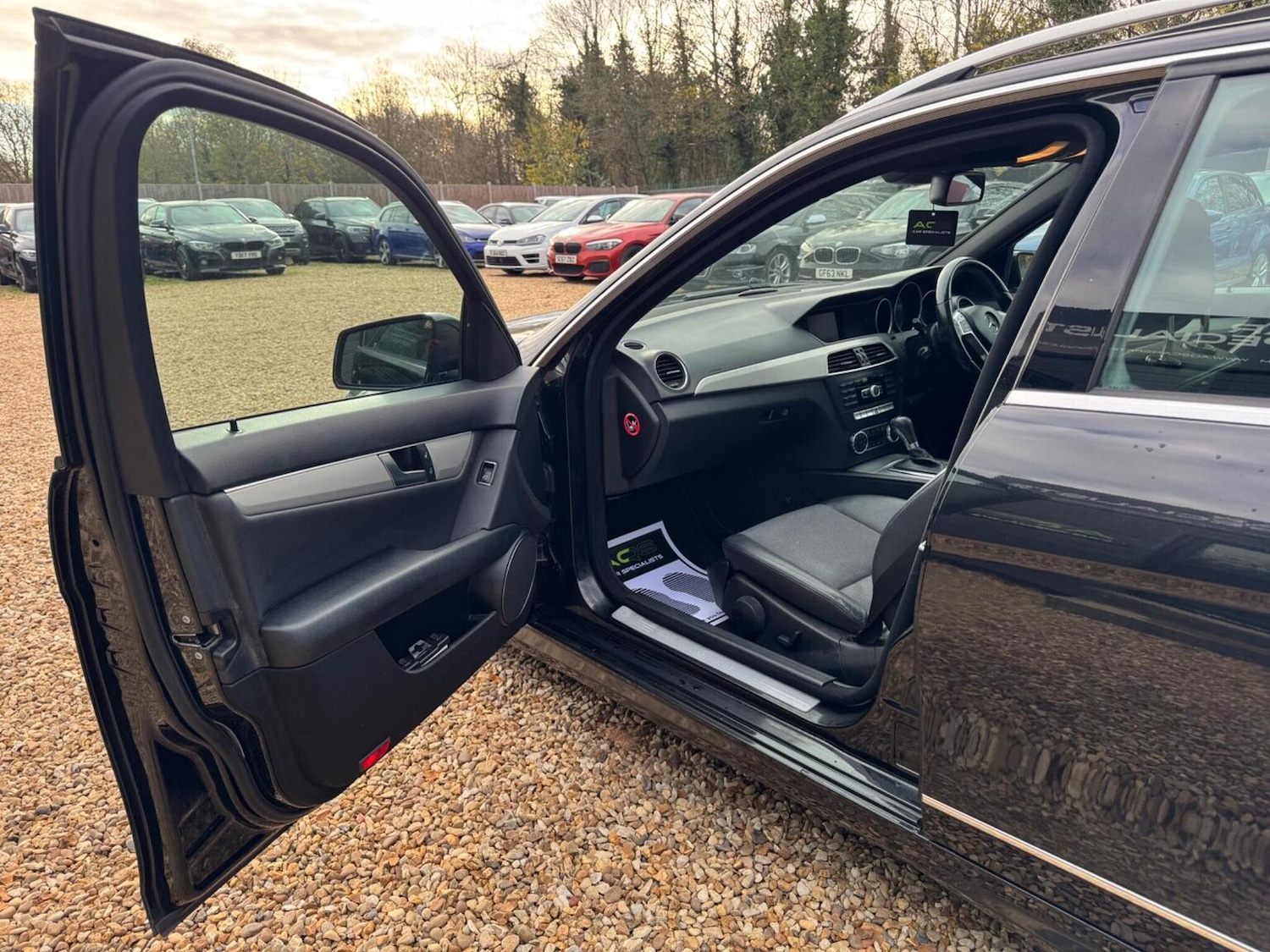 Used Mercedes-Benz C Class 2012 for sale - 76666157: Photo 32