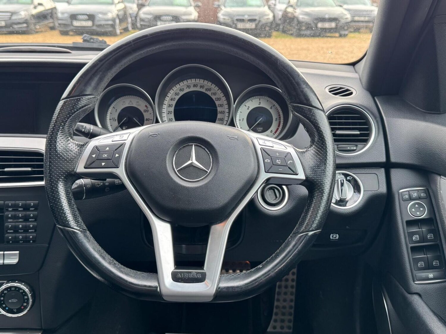 Used Mercedes-Benz C Class 2012 for sale - 76666157: Photo 34