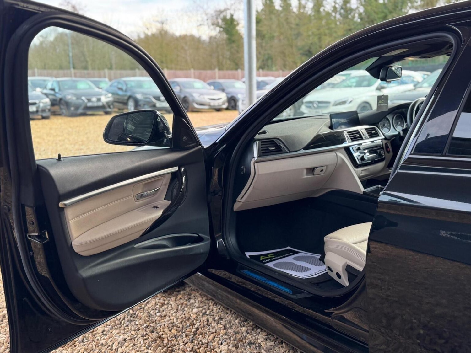 Used BMW 3 Series 2017 for sale - 77735850: Photo 24