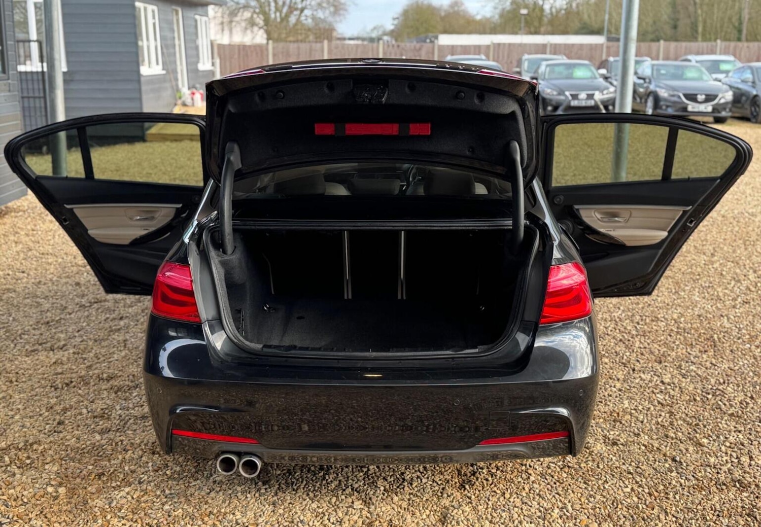 Used BMW 3 Series 2017 for sale - 77735850: Photo 32