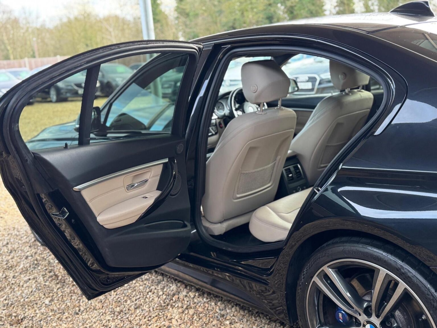 Used BMW 3 Series 2017 for sale - 77735850: Photo 39