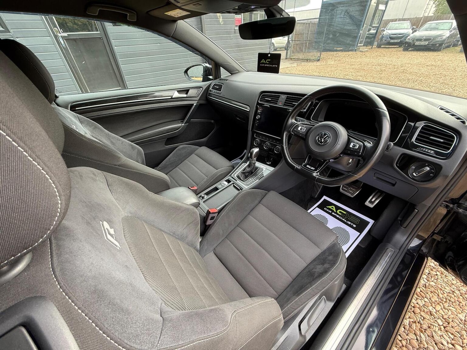 Used Volkswagen Golf 2017 for sale - 76363039: Photo 23