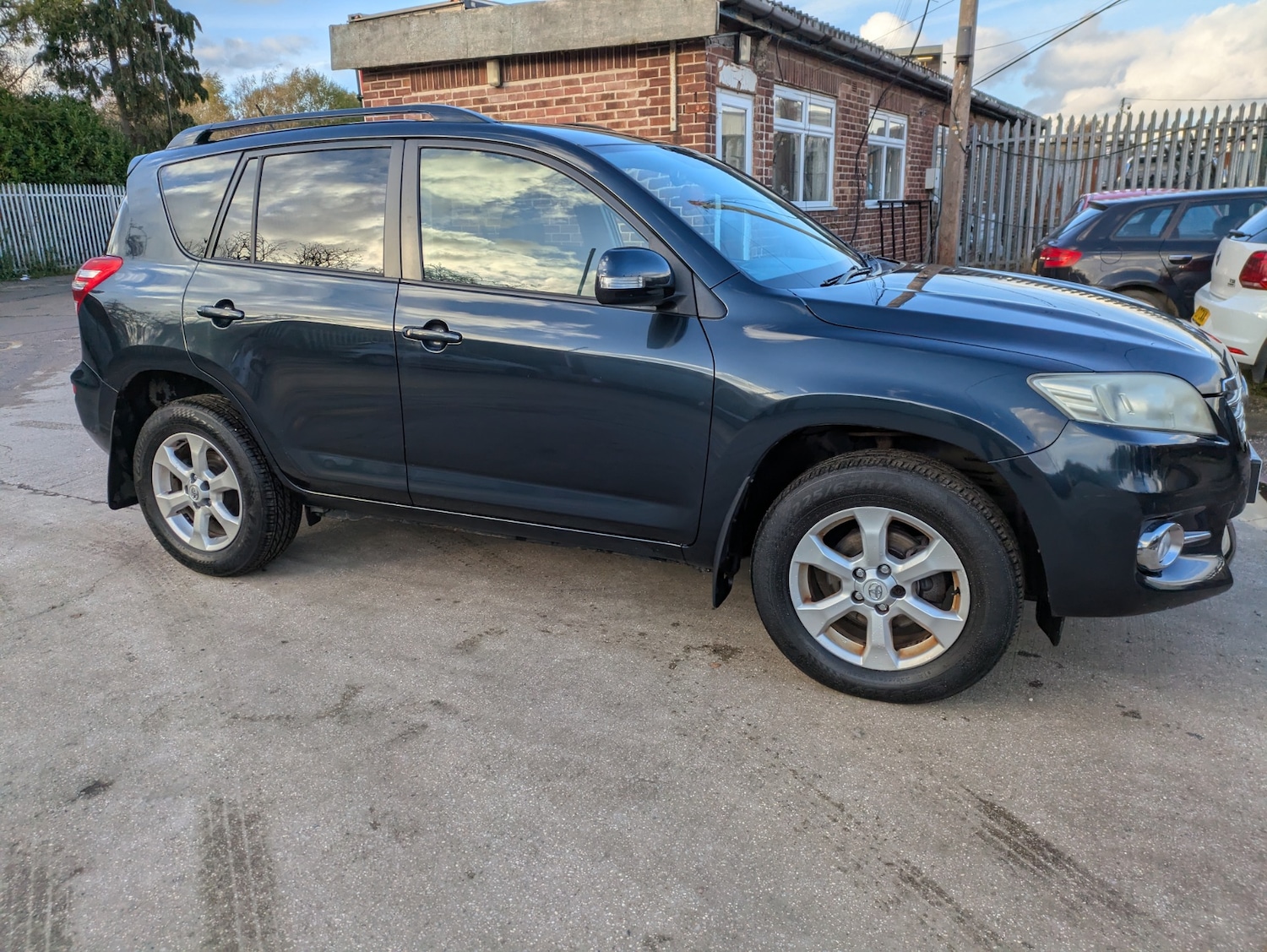 Used Toyota RAV4 2010 for sale - 76566477: Photo 14