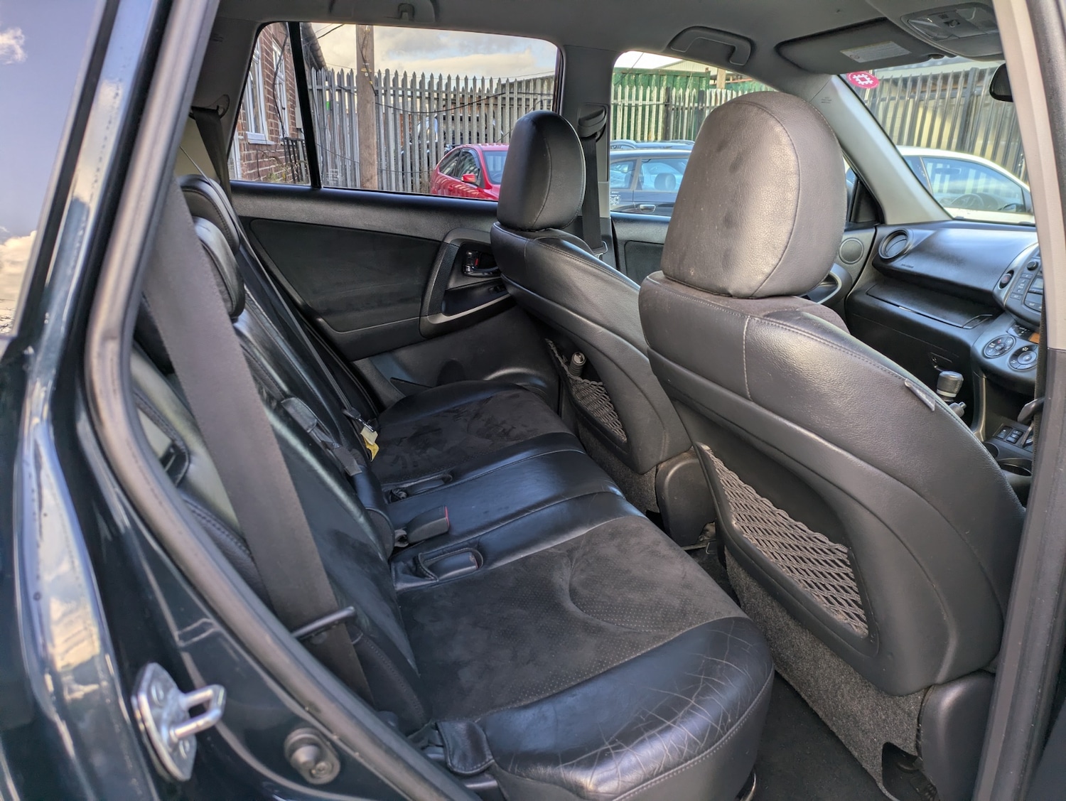 Used Toyota RAV4 2010 for sale - 76566477: Photo 16