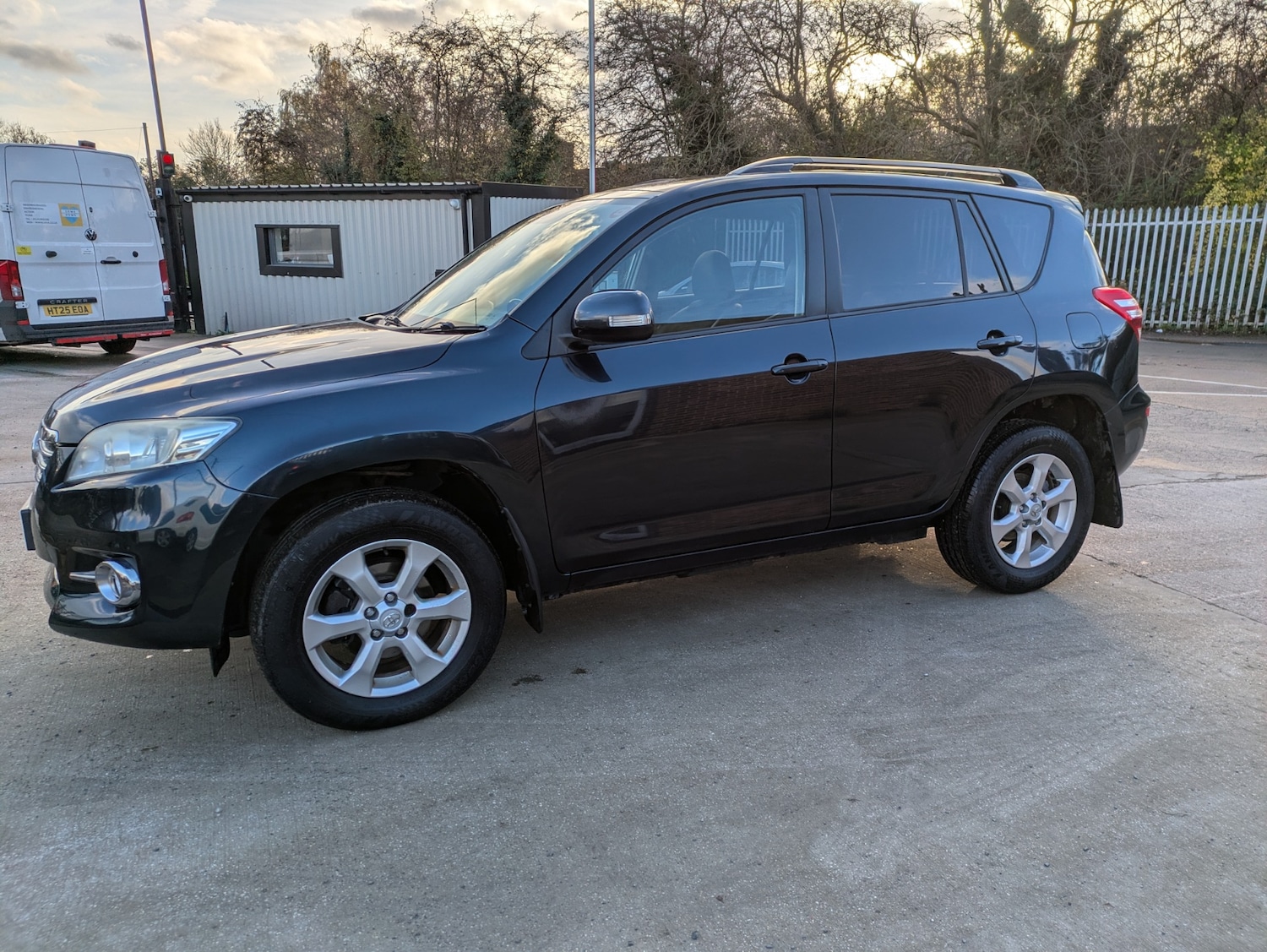 Used Toyota RAV4 2010 for sale - 76566477: Photo 4