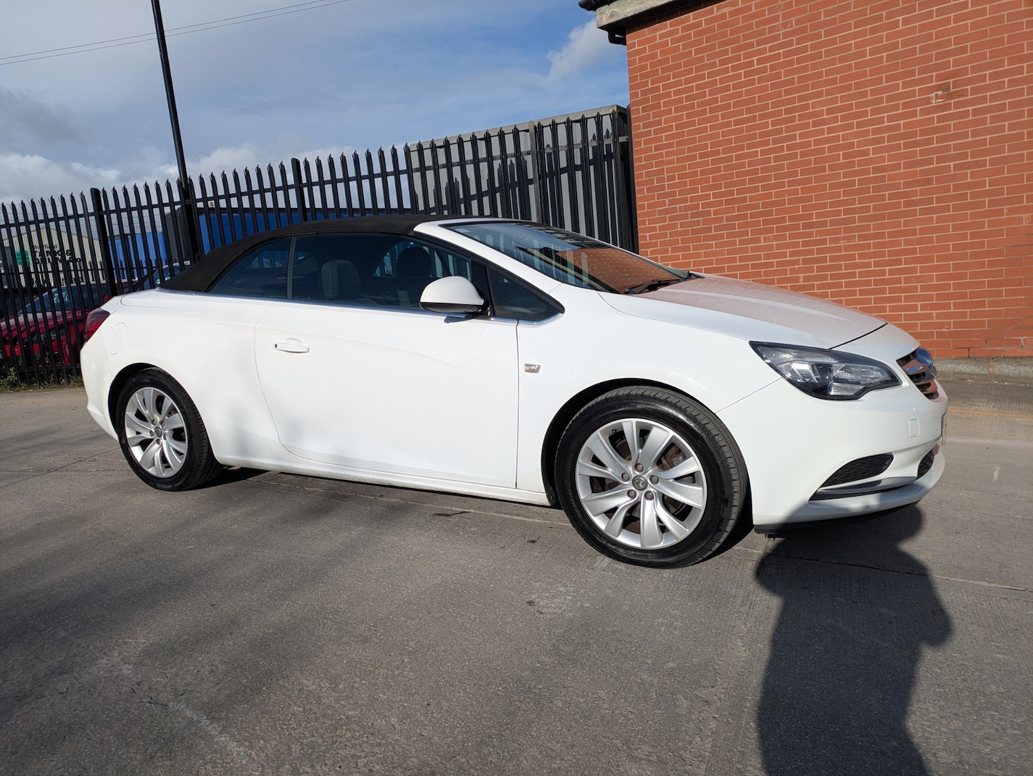 Used Vauxhall Cascada 2014 for sale - 78014782: Photo 15