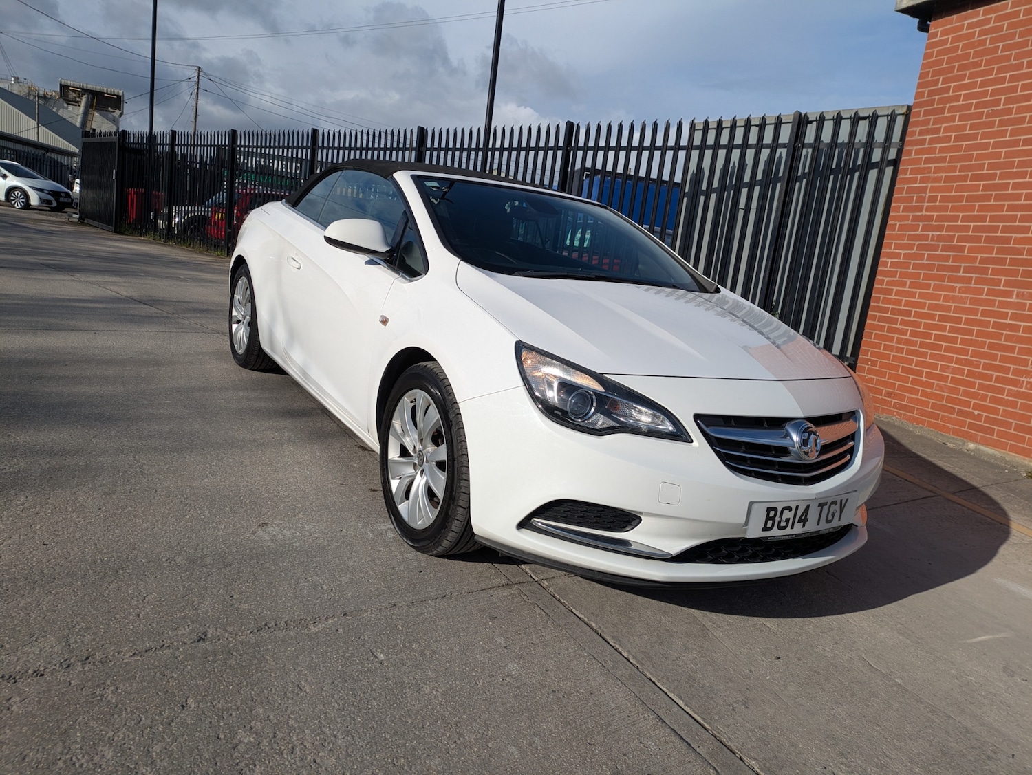 Used Vauxhall Cascada 2014 for sale - 78014782: Photo 17