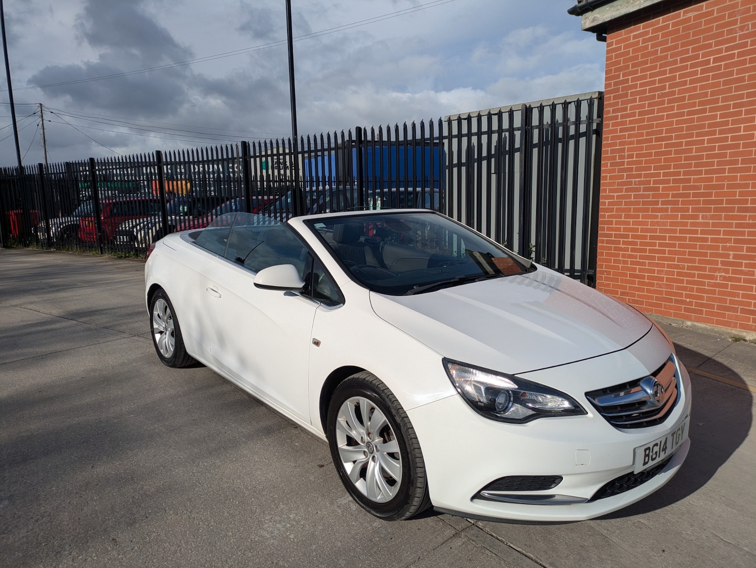 Used Vauxhall Cascada 2014 for sale - 78014782: Photo 19