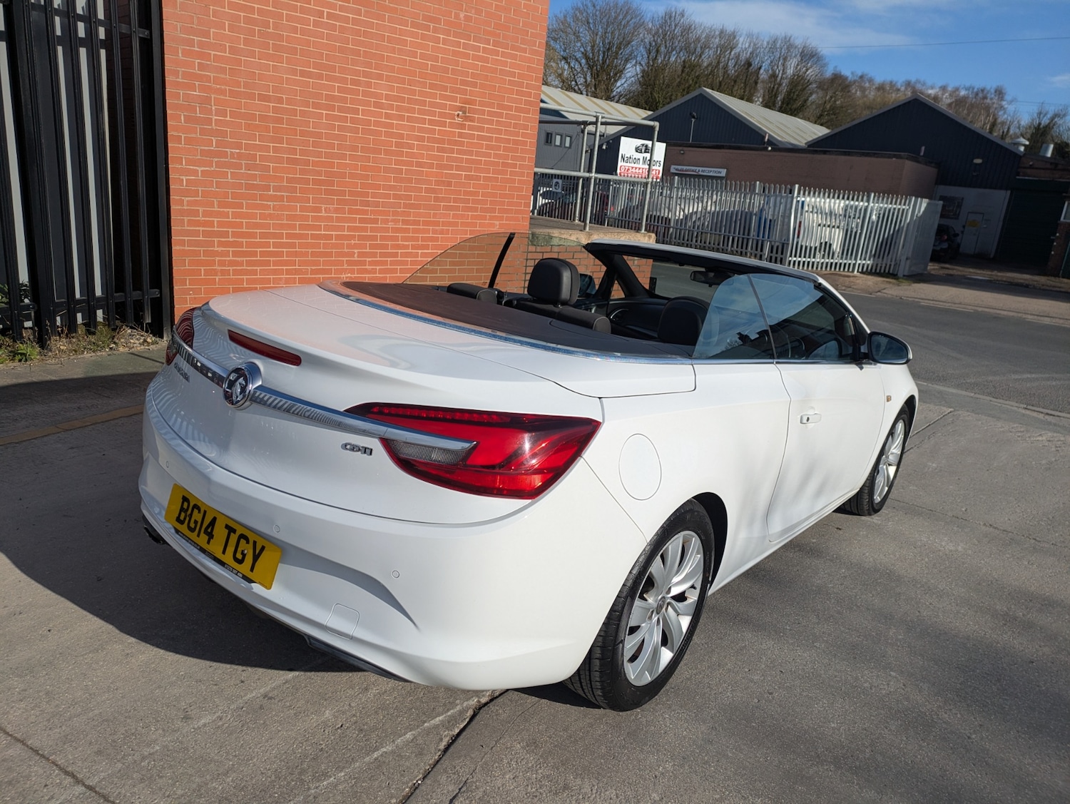 Used Vauxhall Cascada 2014 for sale - 78014782: Photo 22