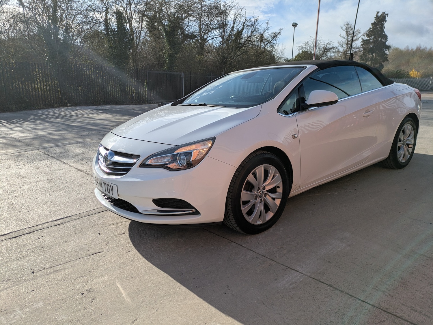 Used Vauxhall Cascada 2014 for sale - 78014782: Photo 3