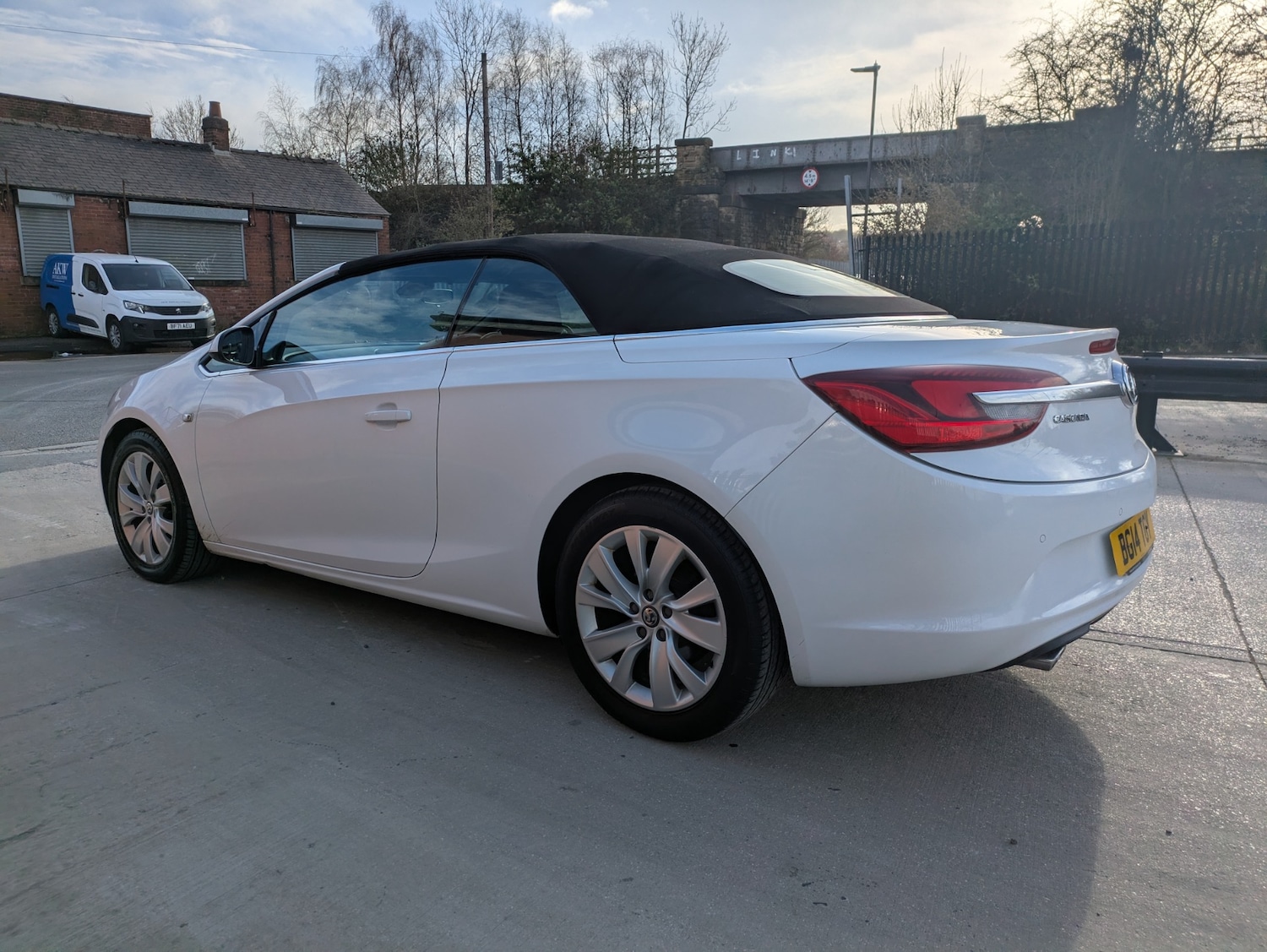 Used Vauxhall Cascada 2014 for sale - 78014782: Photo 7