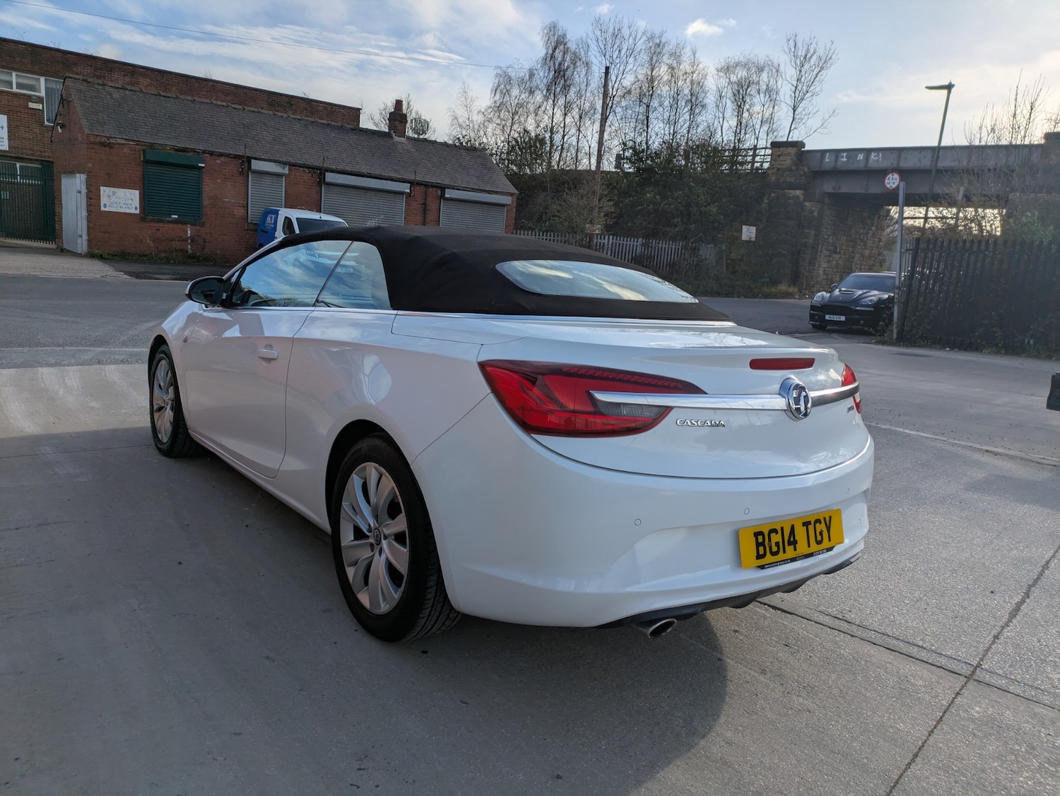 Used Vauxhall Cascada 2014 for sale - 78014782: Photo 9
