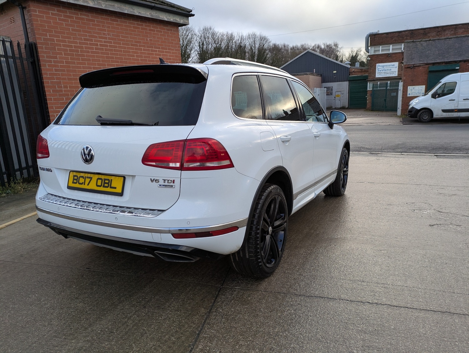 Used Volkswagen Touareg 2017 for sale - 77223310: Photo 12
