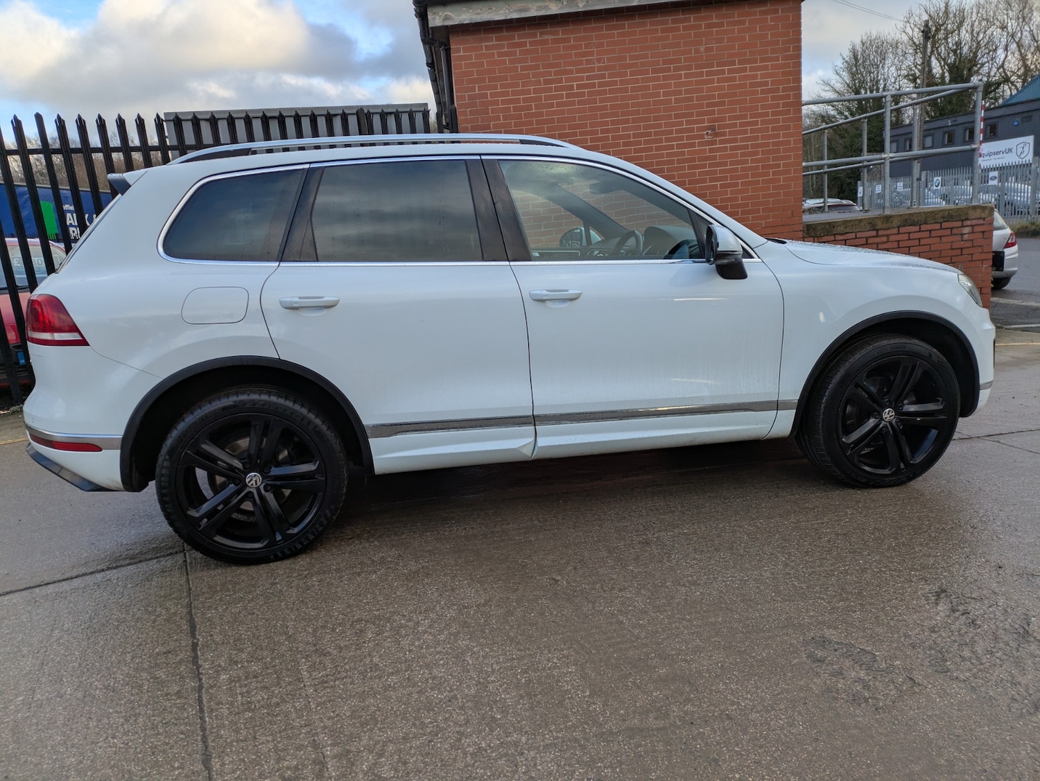 Used Volkswagen Touareg 2017 for sale - 77223310: Photo 16