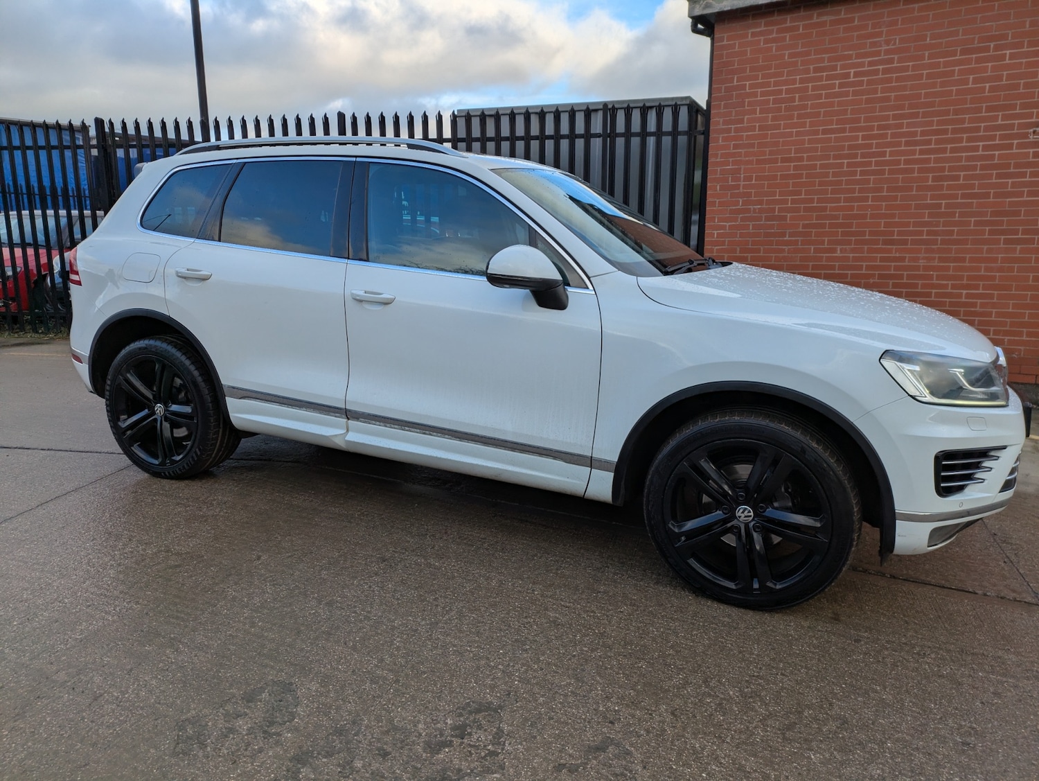 Used Volkswagen Touareg 2017 for sale - 77223310: Photo 18