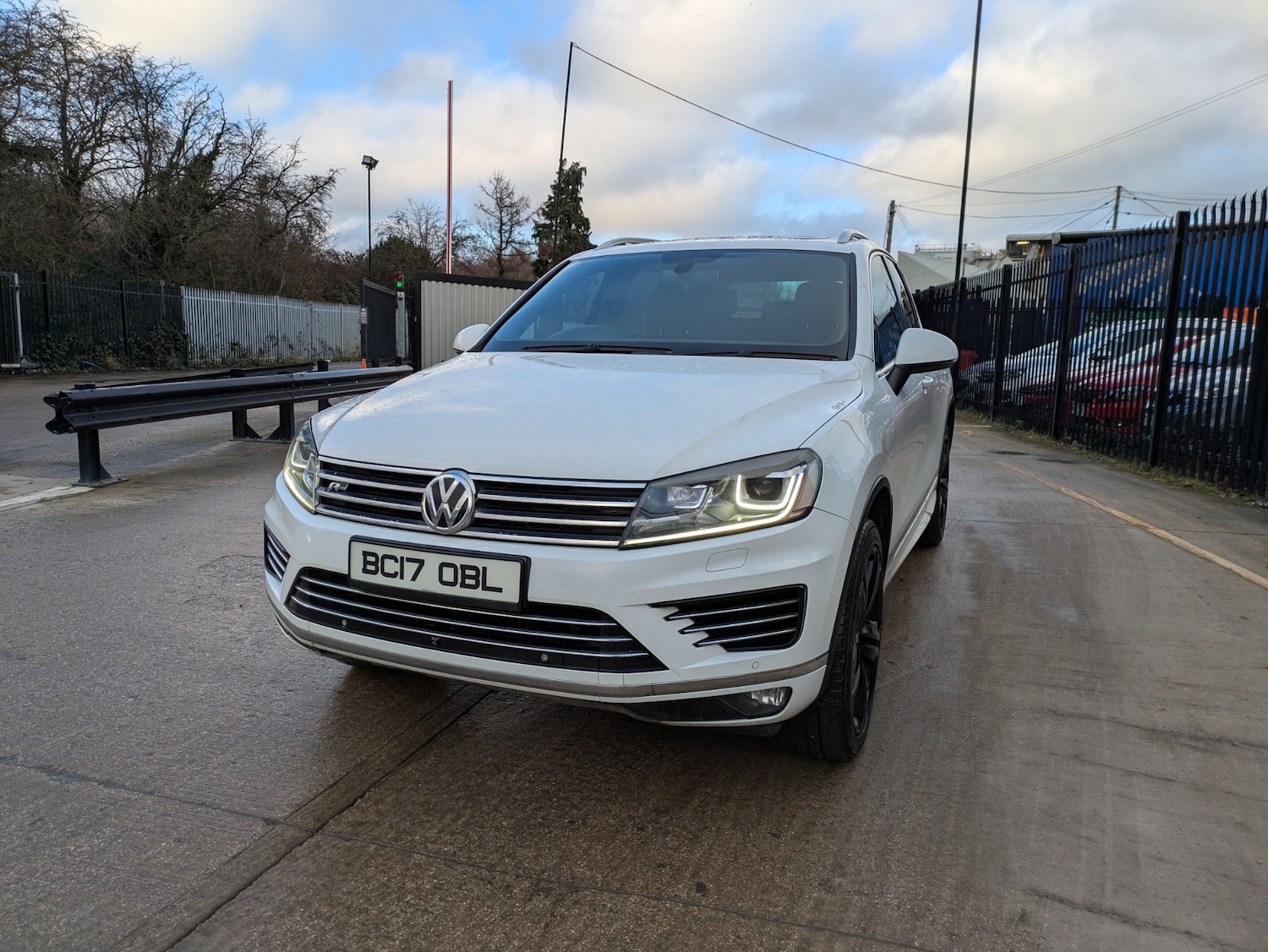 Used Volkswagen Touareg 2017 for sale - 77223310: Photo 2