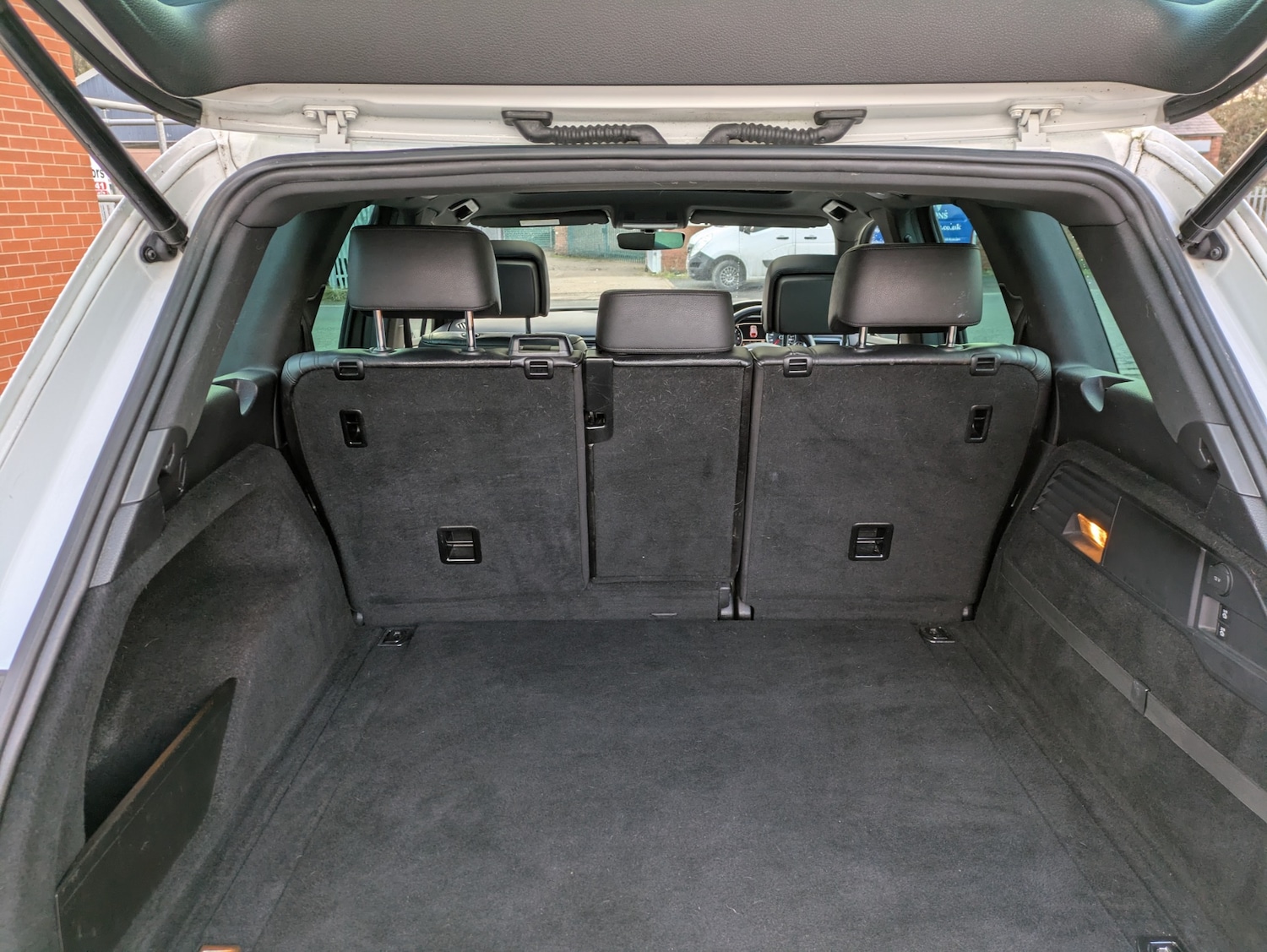 Used Volkswagen Touareg 2017 for sale - 77223310: Photo 20