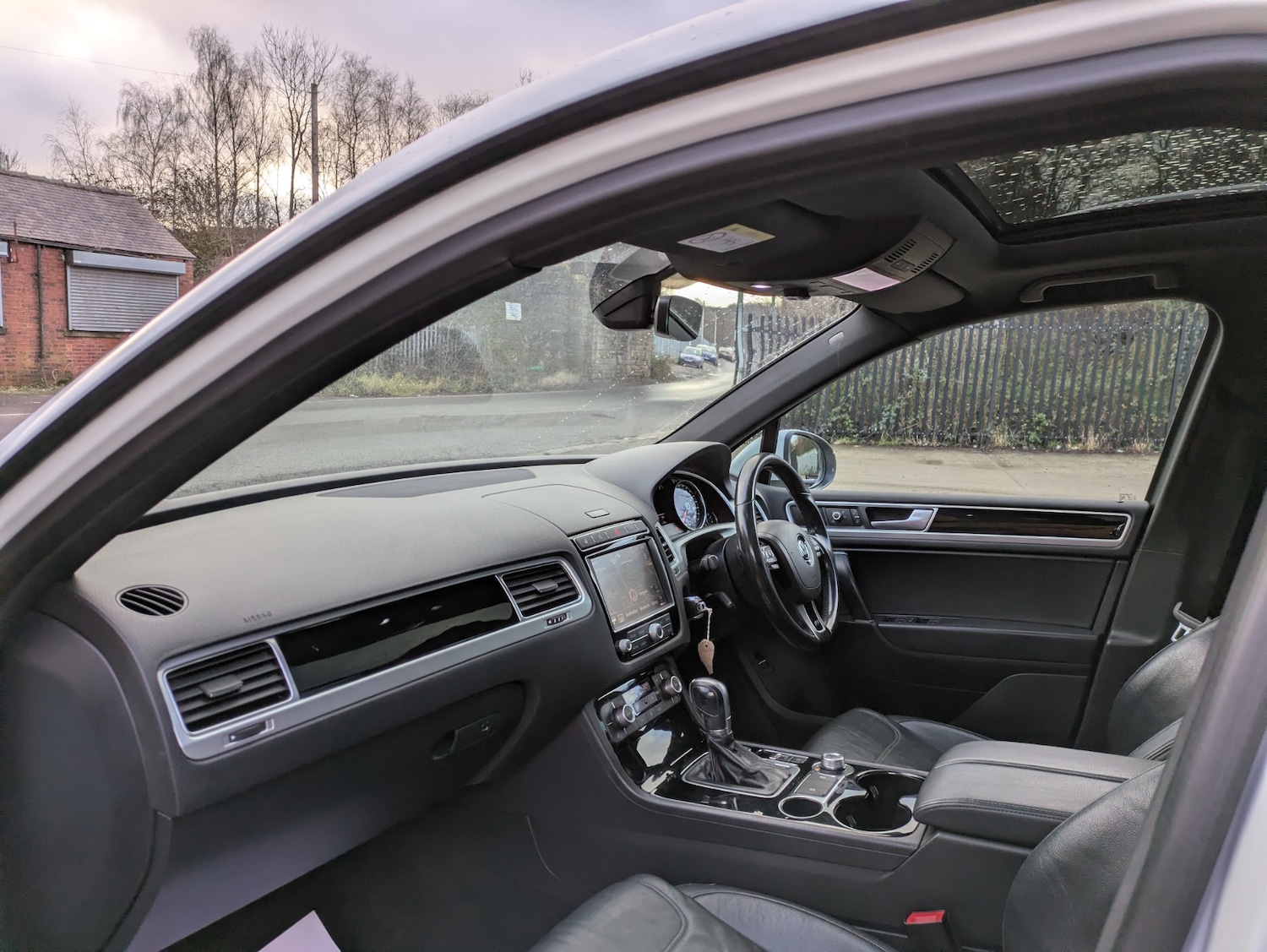 Used Volkswagen Touareg 2017 for sale - 77223310: Photo 30