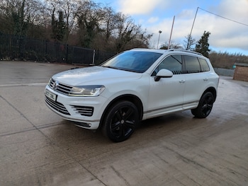 Used Volkswagen Touareg 2017 for sale - 77223310: Photo