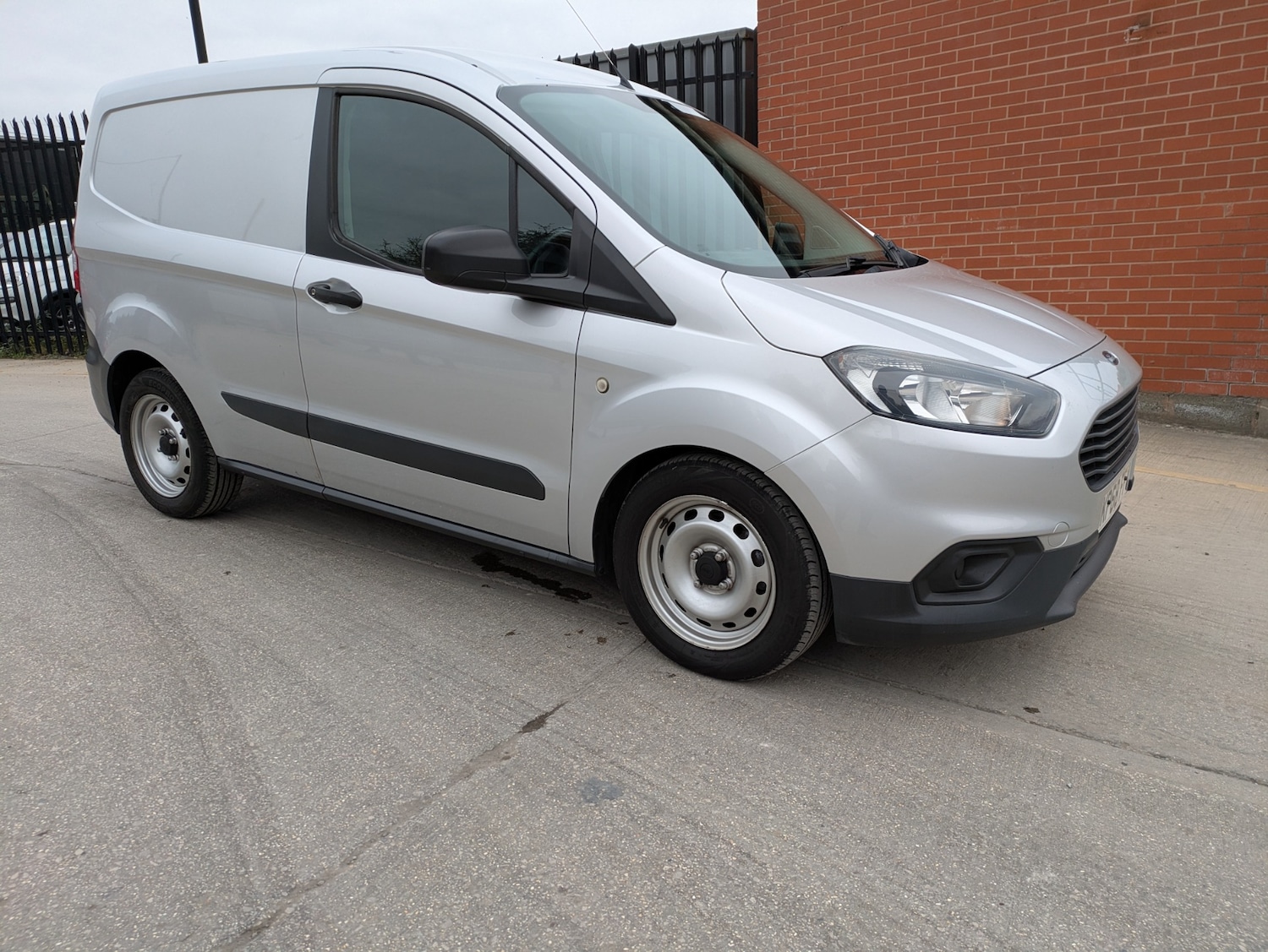 Used Ford Transit Courier 2018 for sale - 76290049: Photo 14