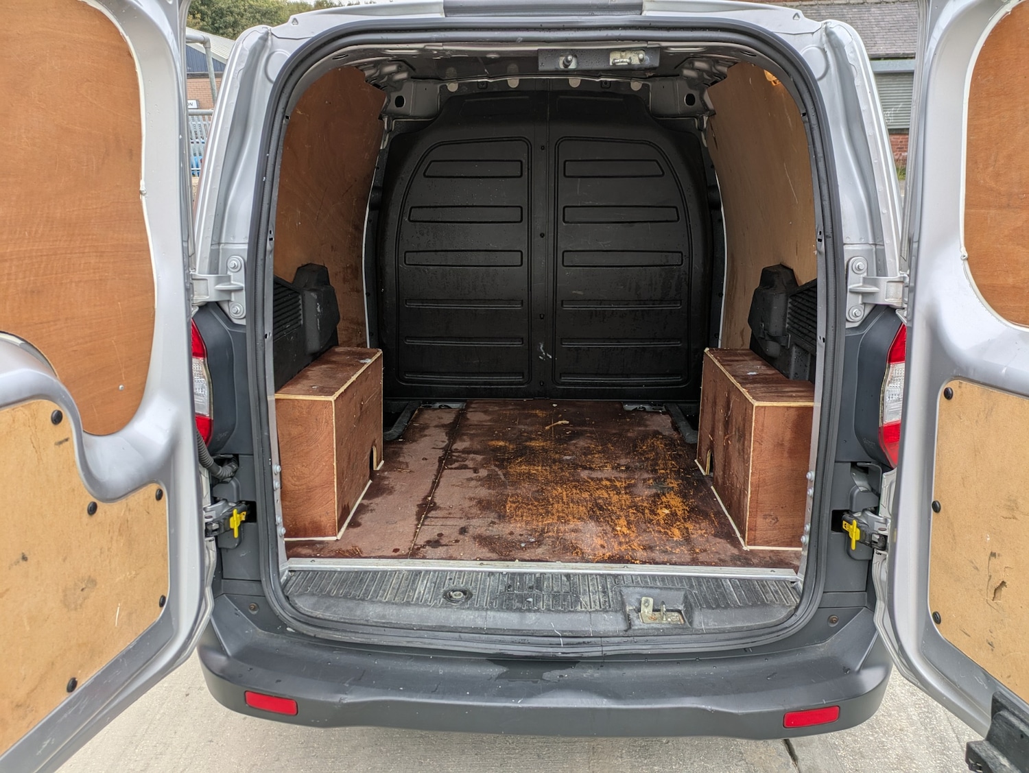 Used Ford Transit Courier 2018 for sale - 76290049: Photo 16